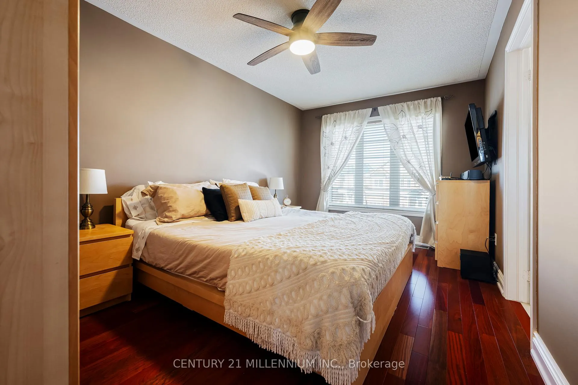 Photo 29 of 42 Rubysilver Drive, Brampton, Vales of Castlemore — HOMEH