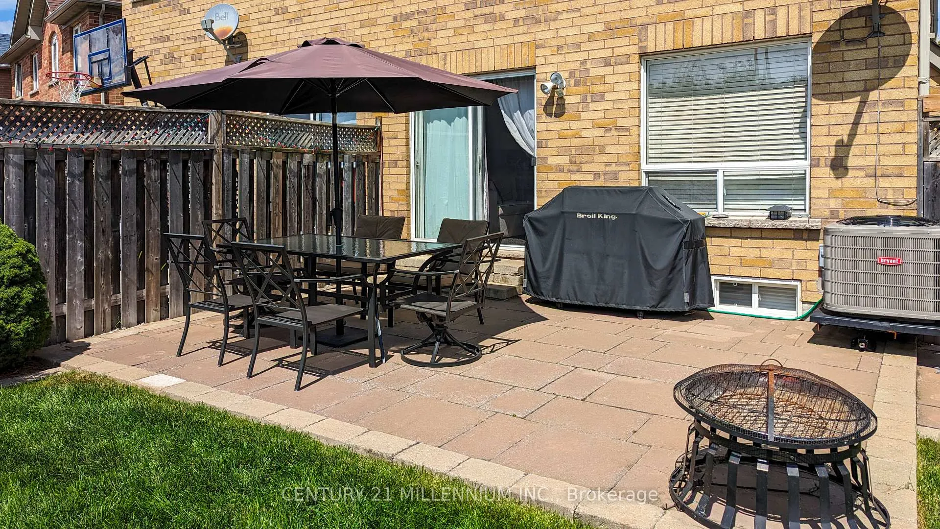 Photo 57 of 42 Rubysilver Drive, Brampton, Vales of Castlemore — HOMEH