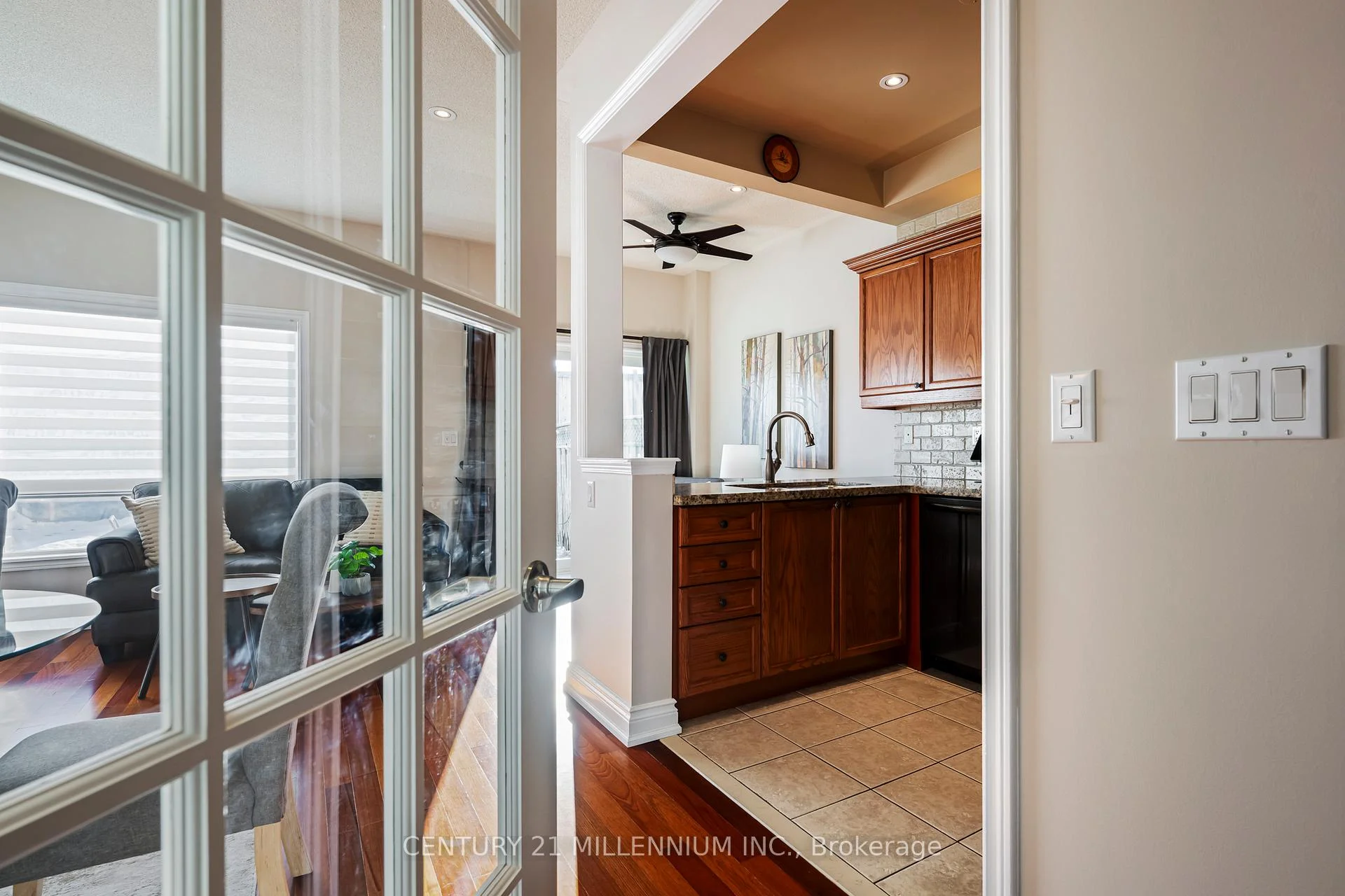 Photo 13 of 42 Rubysilver Drive, Brampton, Vales of Castlemore — HOMEH