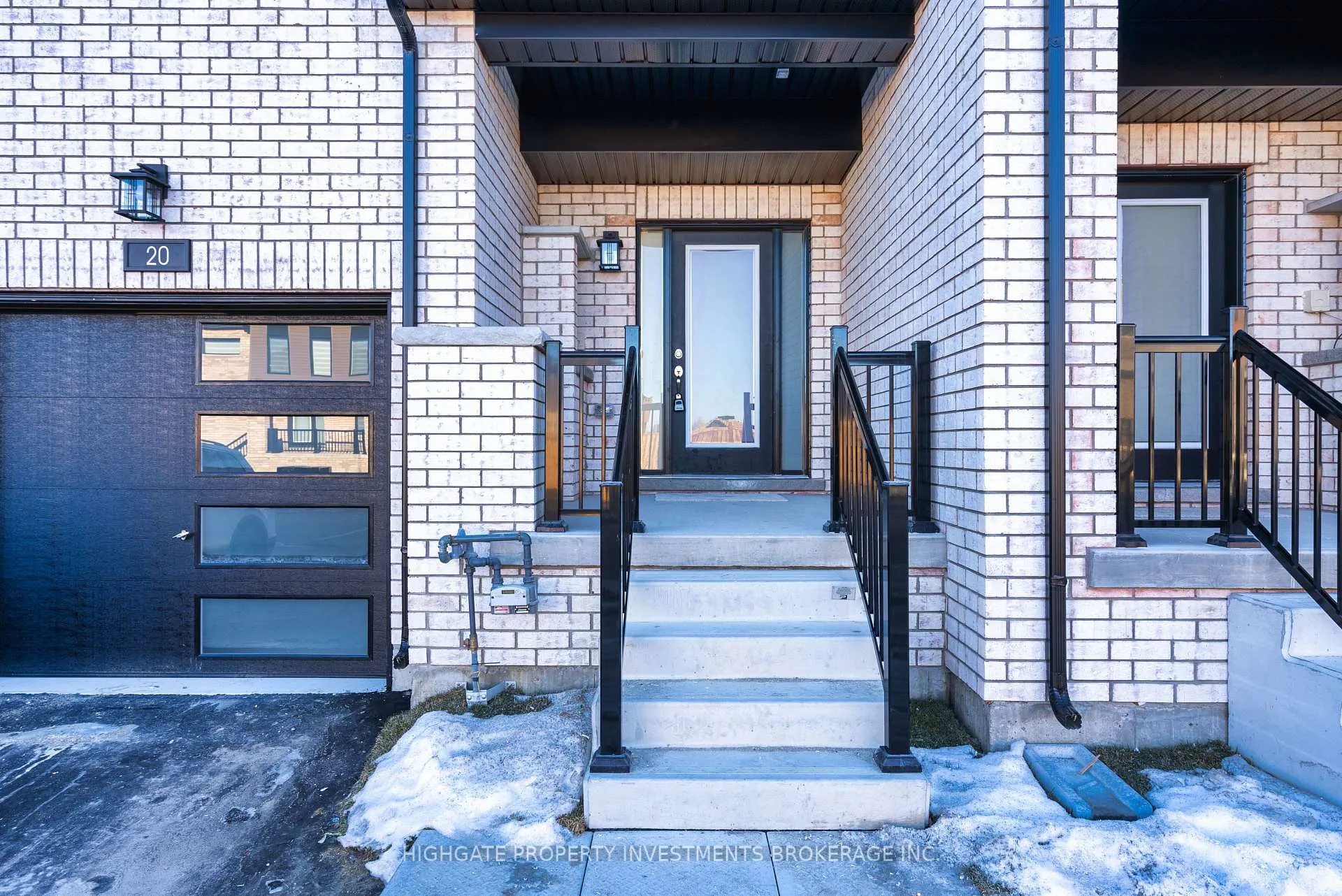 Photo 2 of 20 Westwood Avenue, Barrie, Painswick South — HOMEH