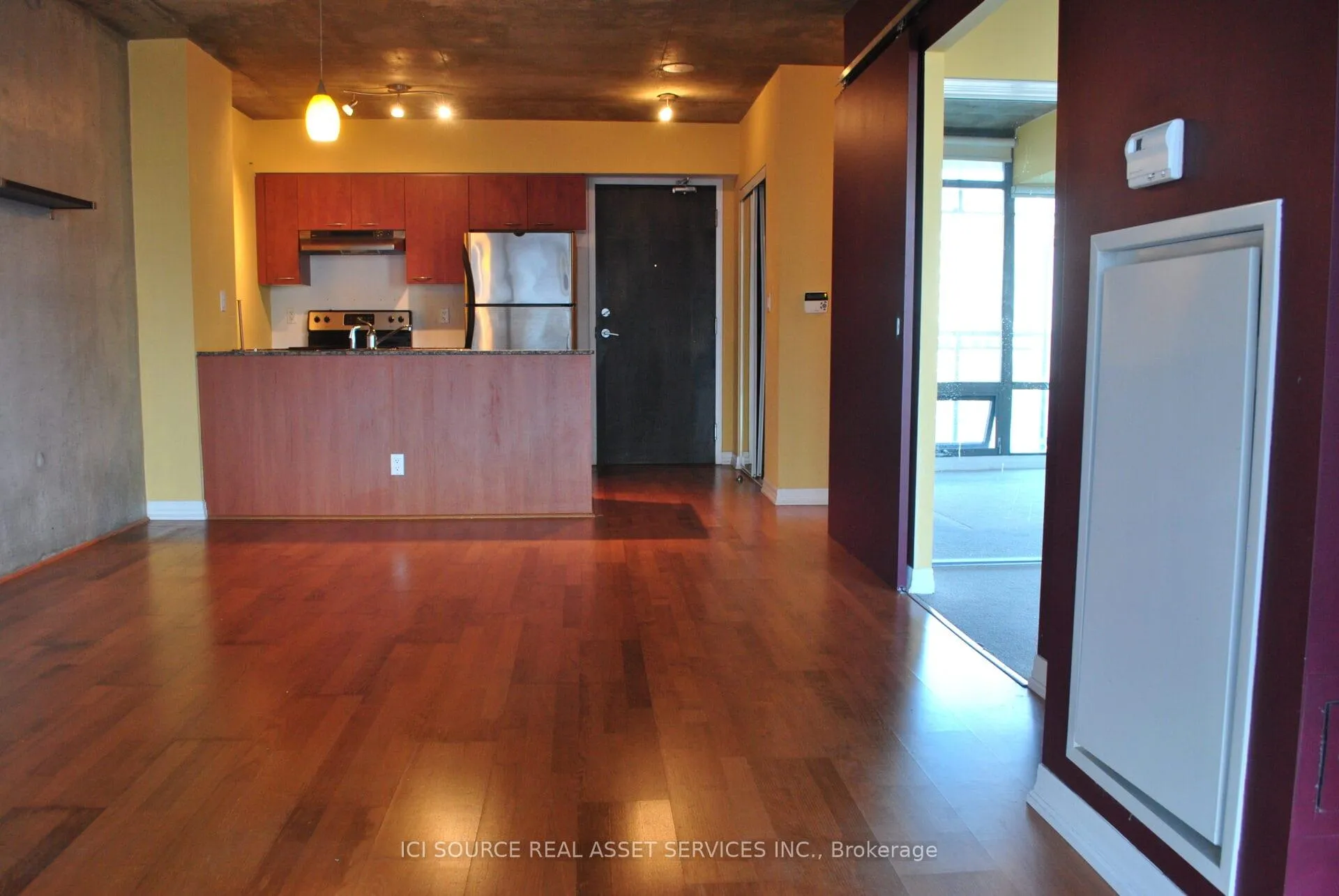 Photo 4 of Unit 902, 22 Wellesley Street E, Toronto, Church-Yonge Corridor — HOMEH