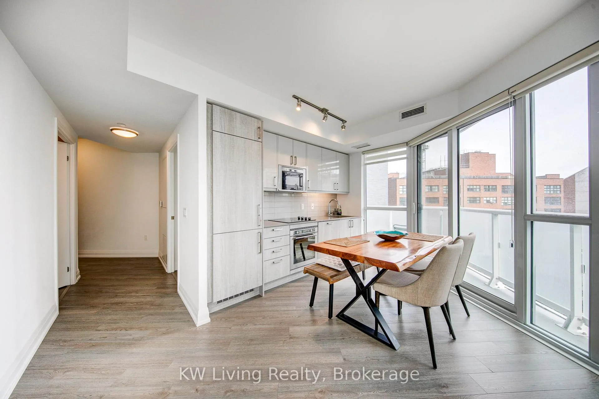 Photo 7 of Unit 804, 77 Mutual Street, Toronto, Church-Yonge Corridor — HOMEH
