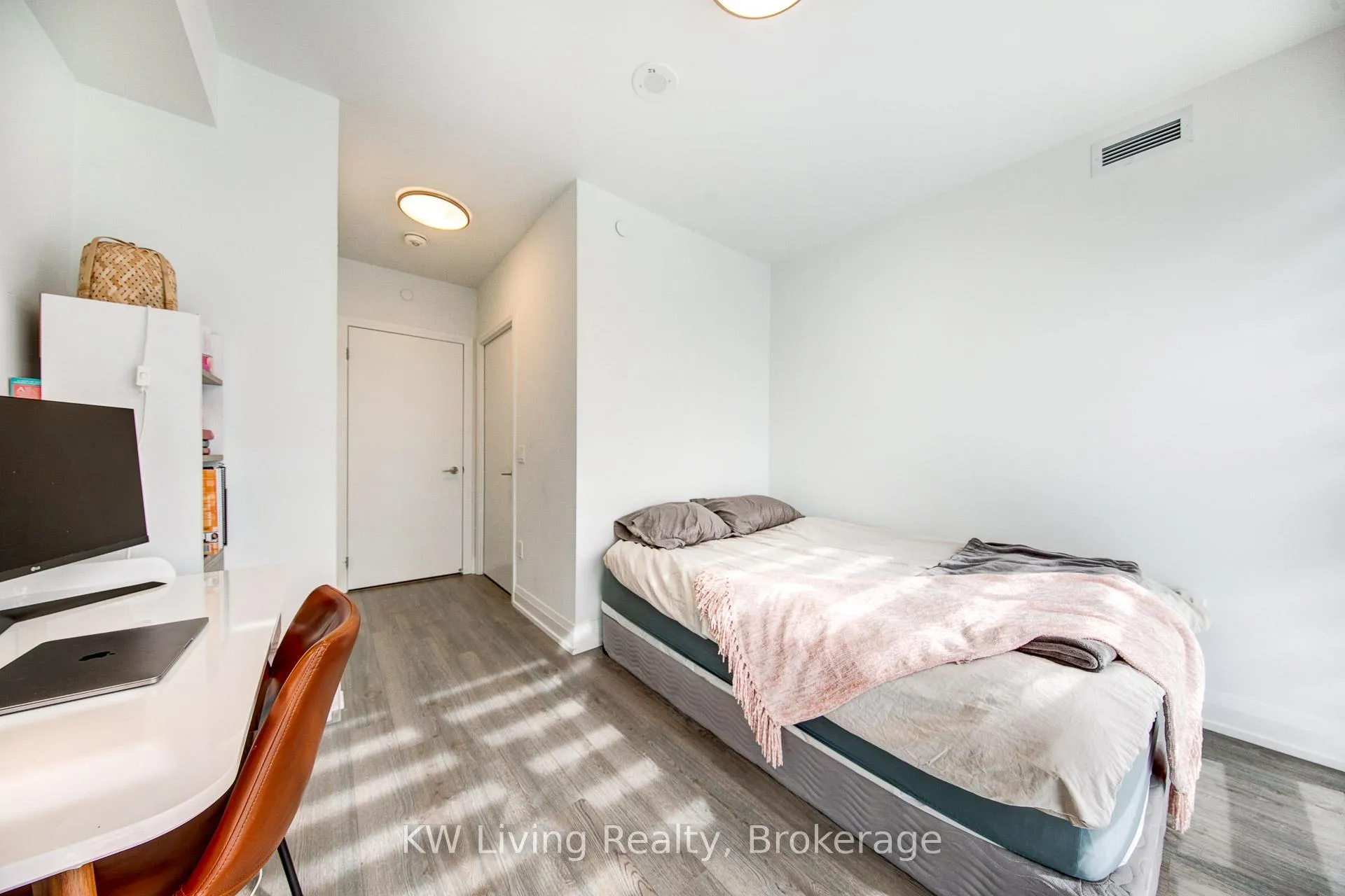 Photo 20 of Unit 804, 77 Mutual Street, Toronto, Church-Yonge Corridor — HOMEH