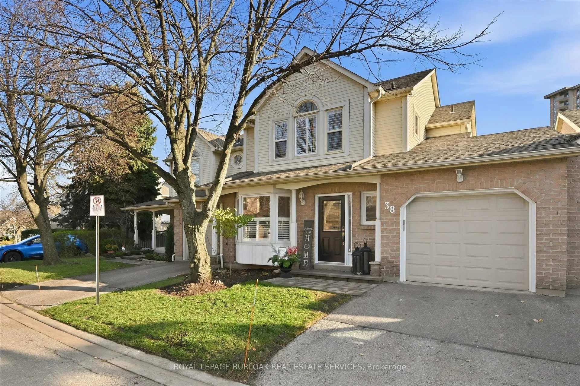 Photo 2 of Unit 38, 5255 Lakeshore Road, Burlington, Appleby — HOMEH