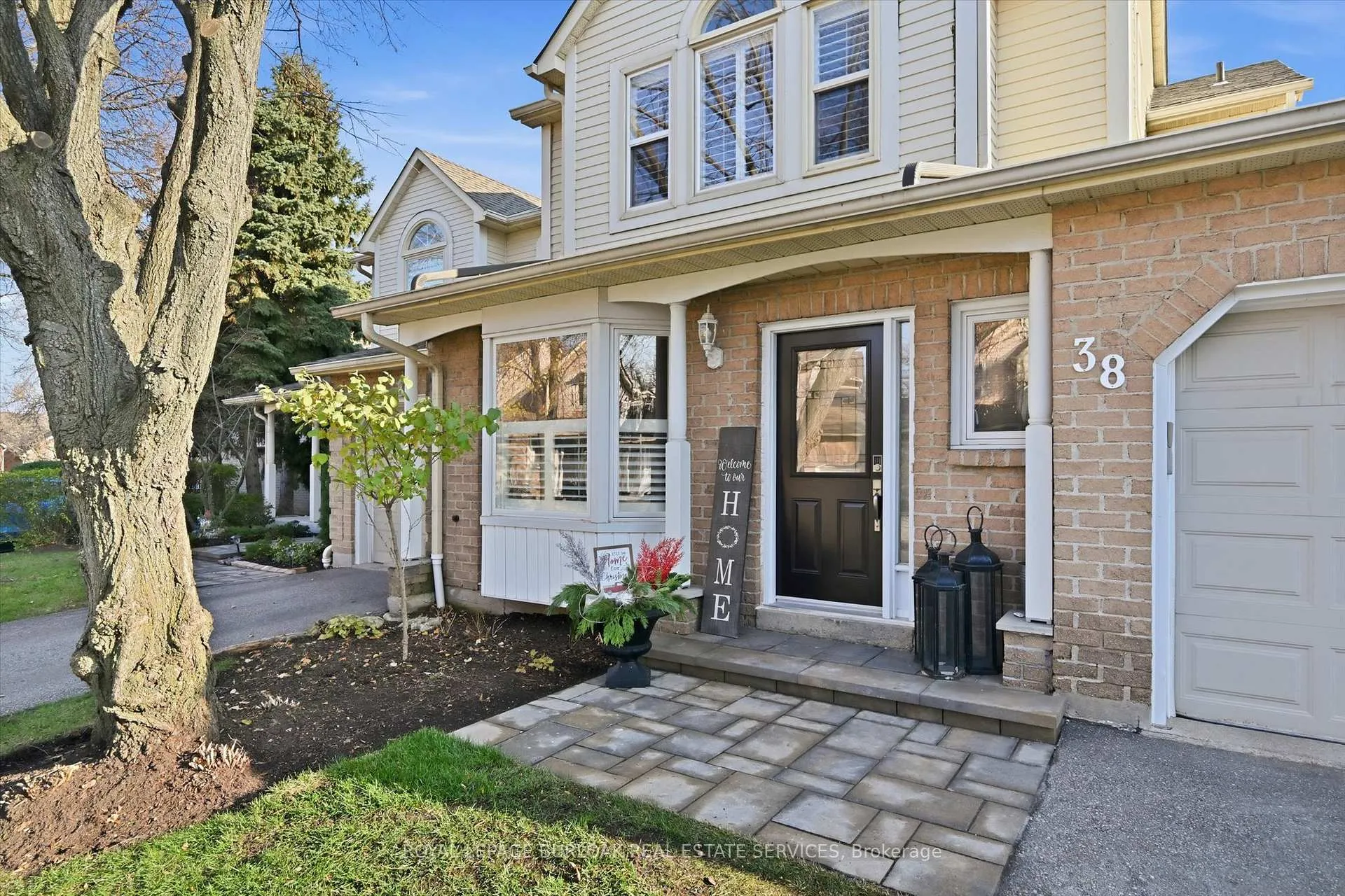 Photo 3 of Unit 38, 5255 Lakeshore Road, Burlington, Appleby — HOMEH