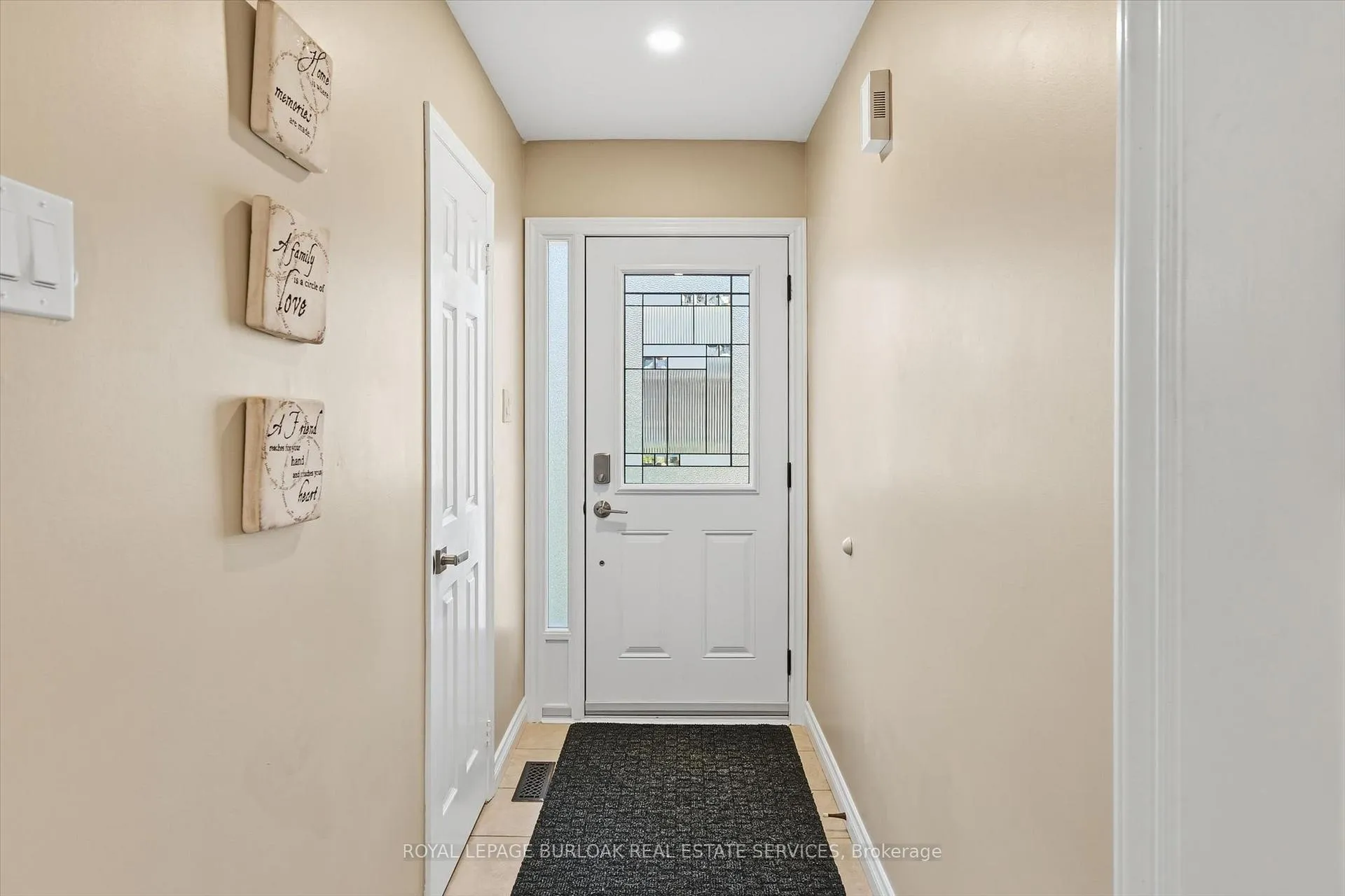 Photo 4 of Unit 38, 5255 Lakeshore Road, Burlington, Appleby — HOMEH