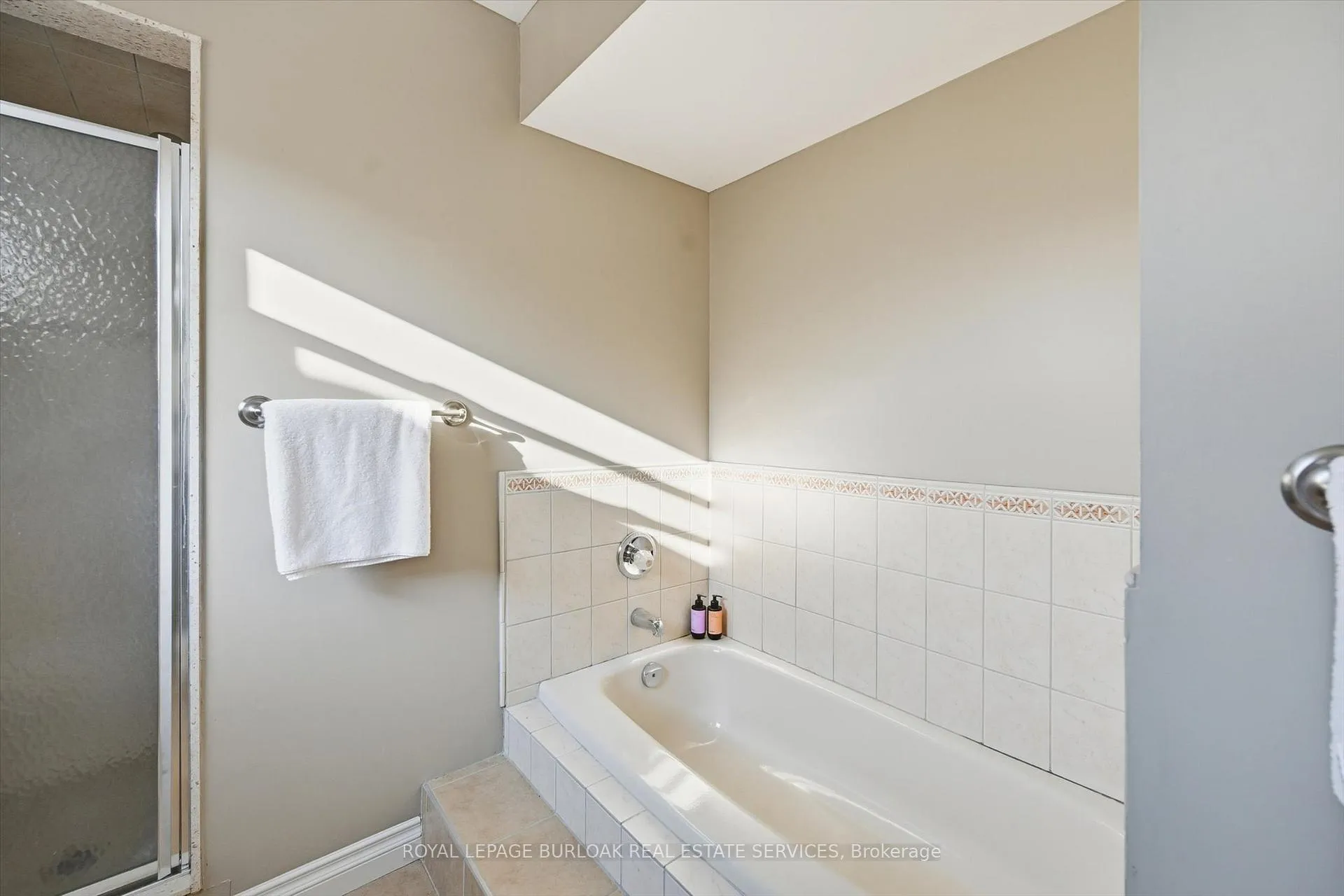 Photo 32 of Unit 38, 5255 Lakeshore Road, Burlington, Appleby — HOMEH