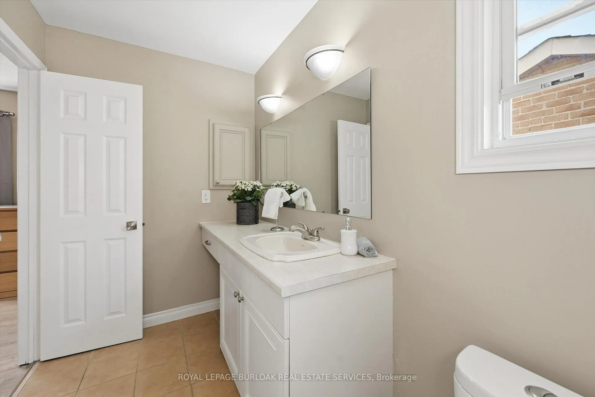 Photo 33 of Unit 38, 5255 Lakeshore Road, Burlington, Appleby — HOMEH