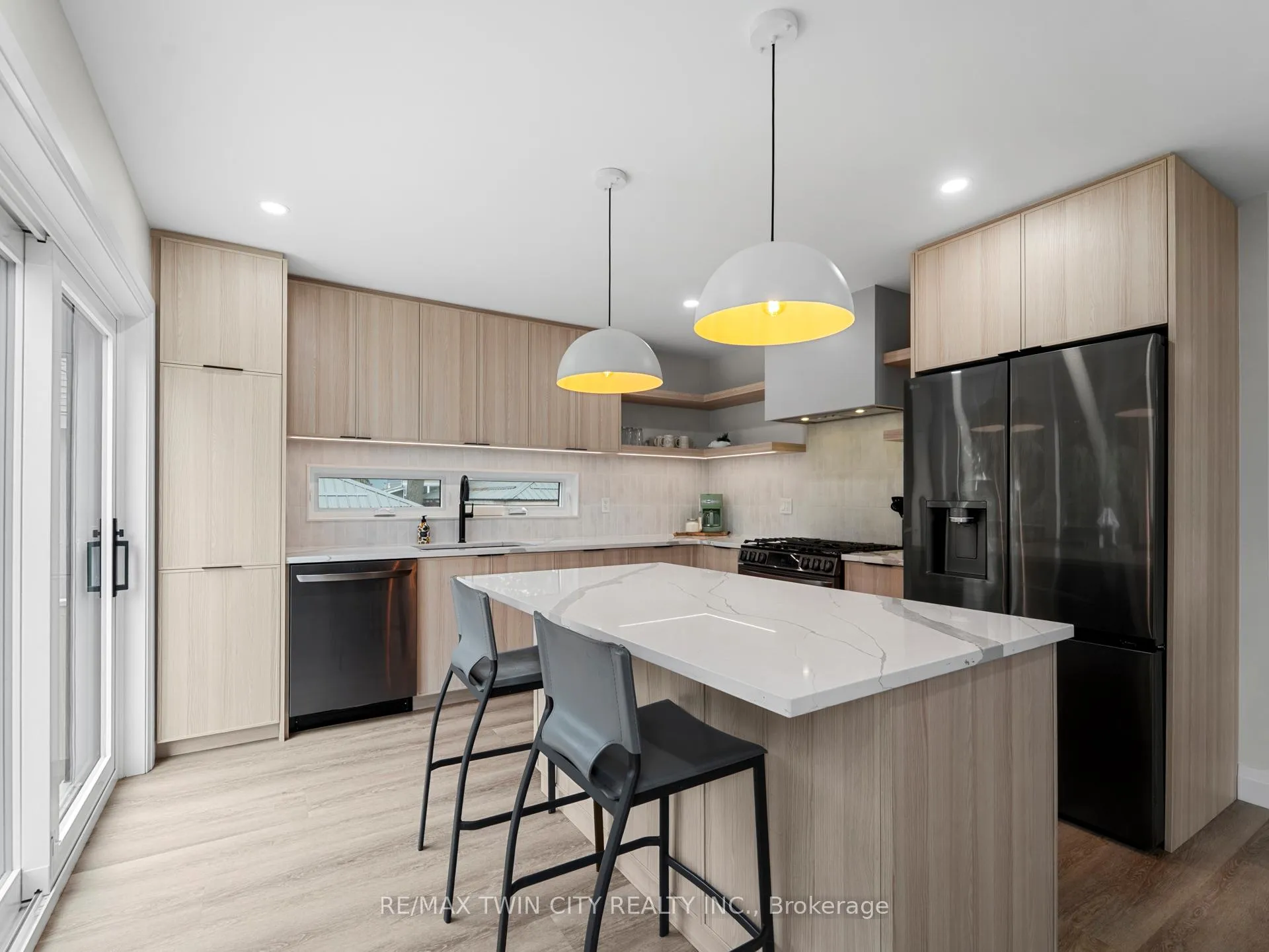 Photo 4 of 55 Centre Street, Lambton Shores, Grand Bend — HOMEH