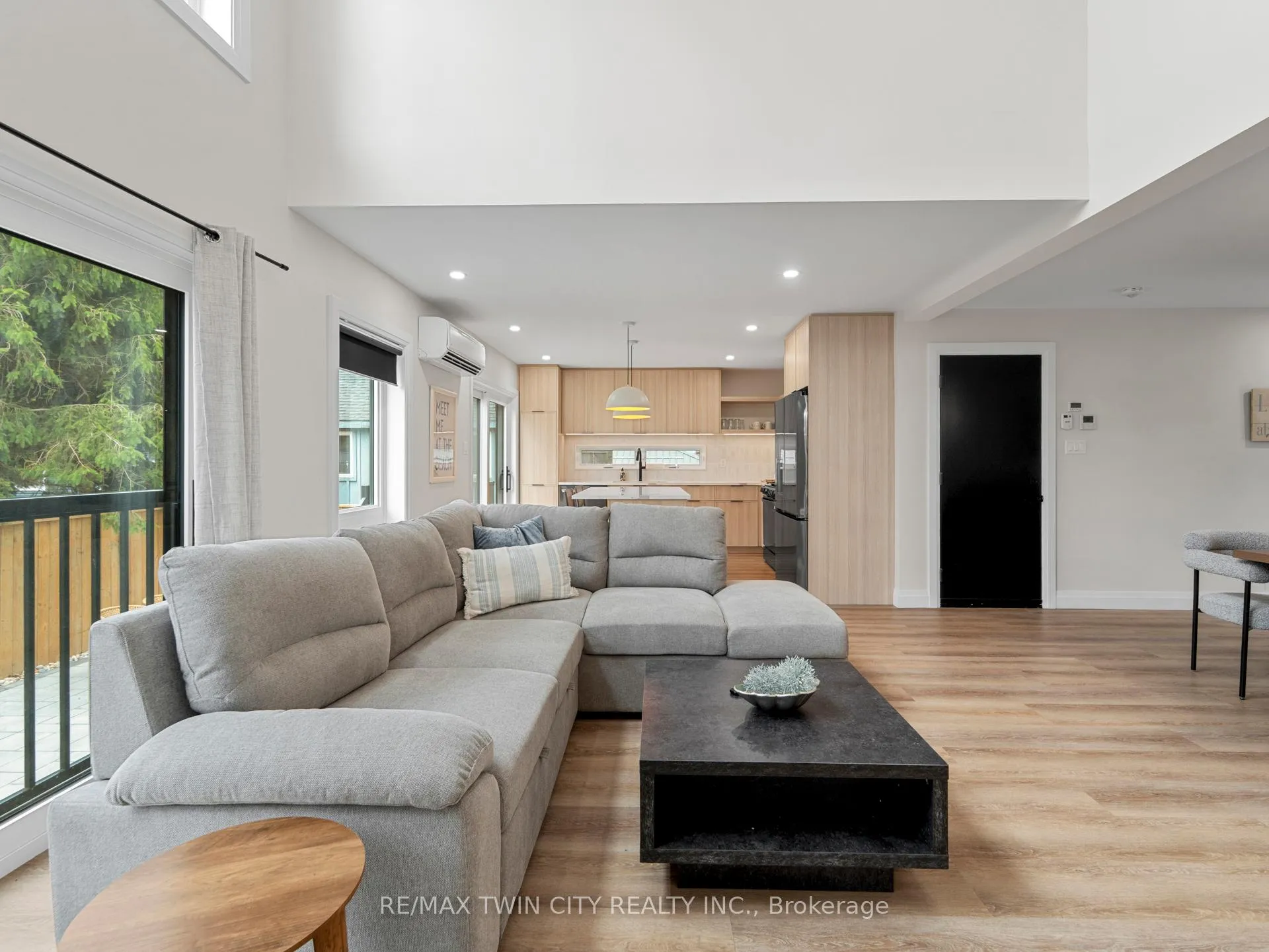 Photo 5 of 55 Centre Street, Lambton Shores, Grand Bend — HOMEH