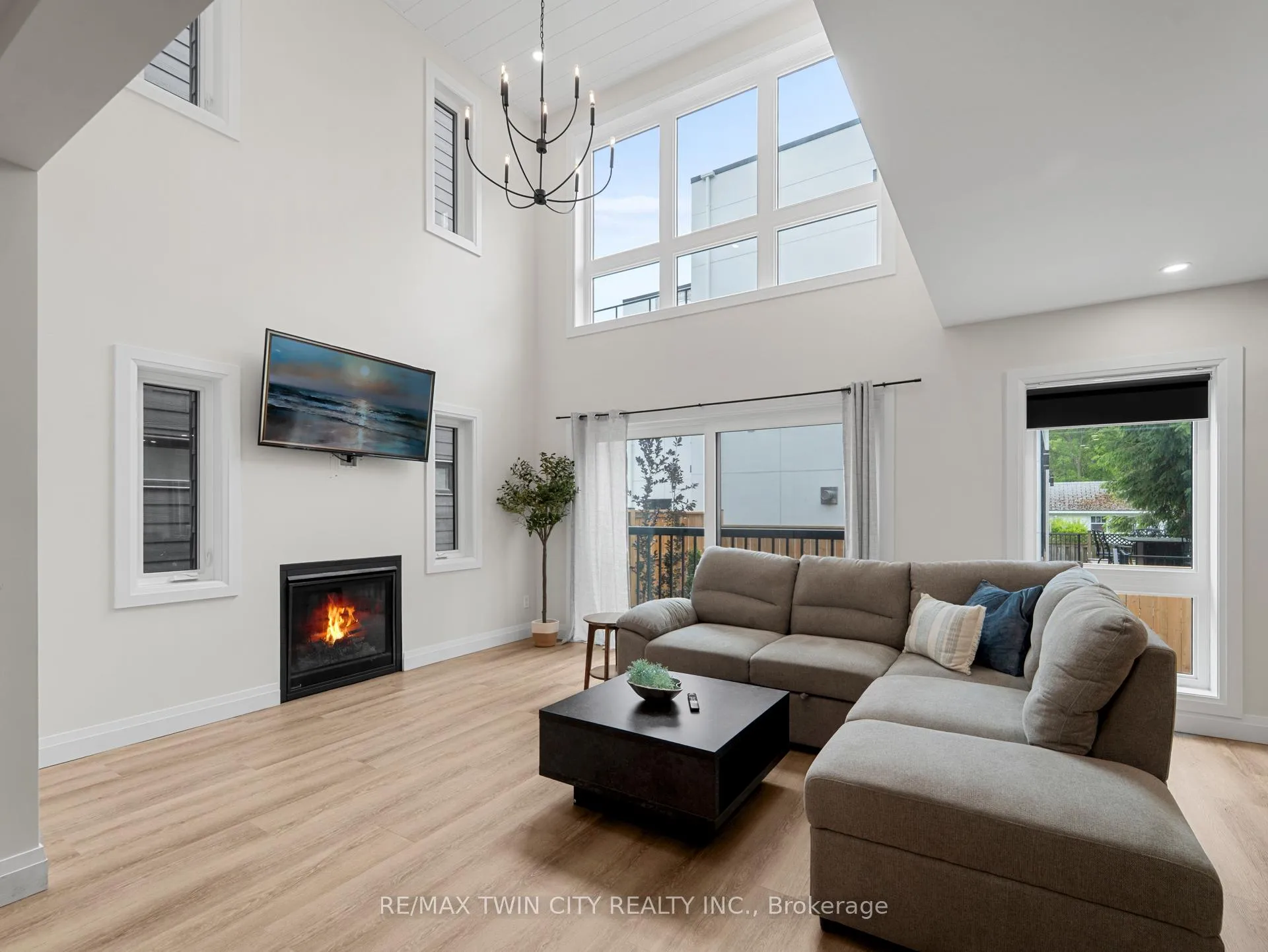 Photo 6 of 55 Centre Street, Lambton Shores, Grand Bend — HOMEH