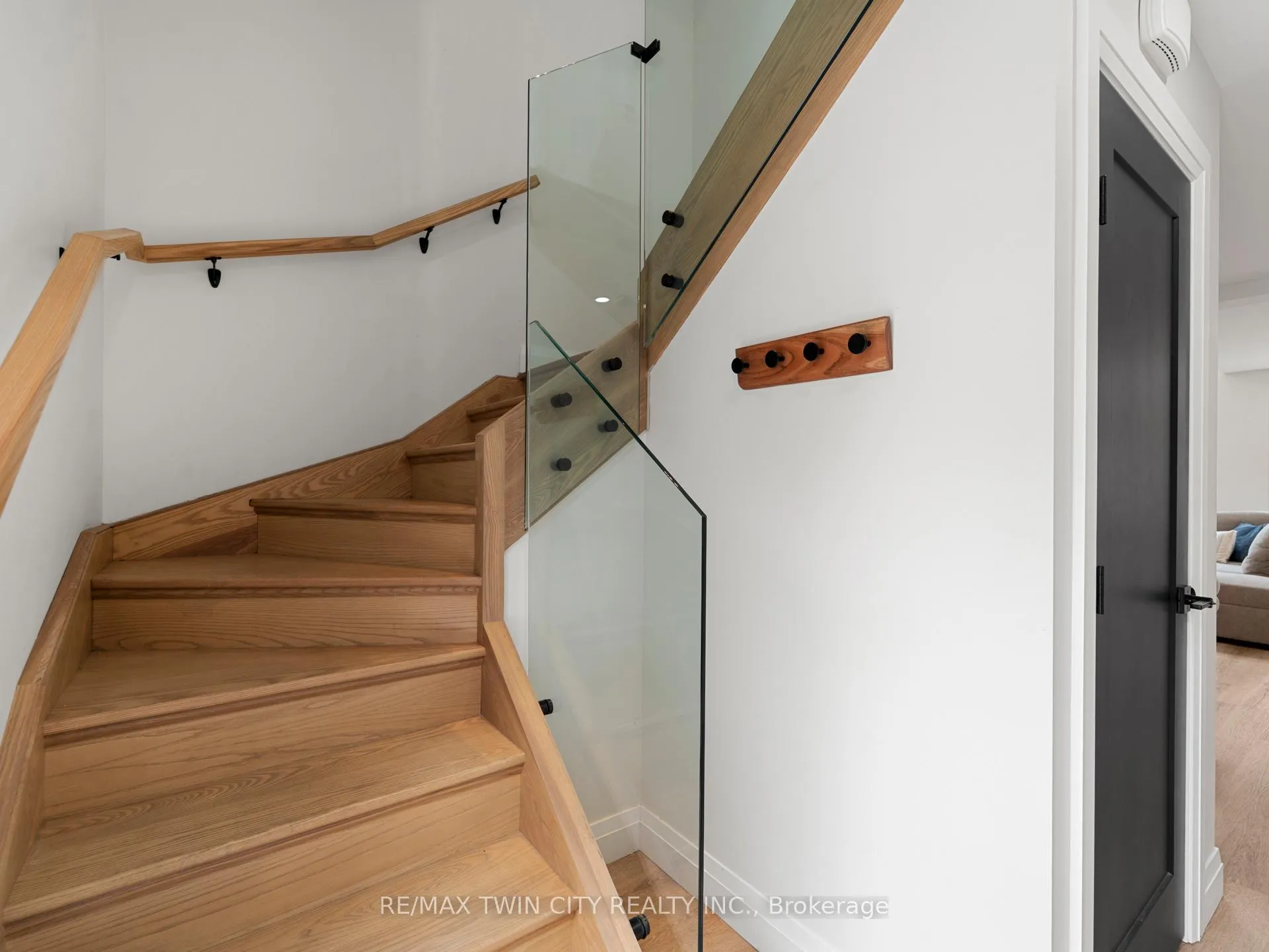 Photo 12 of 55 Centre Street, Lambton Shores, Grand Bend — HOMEH