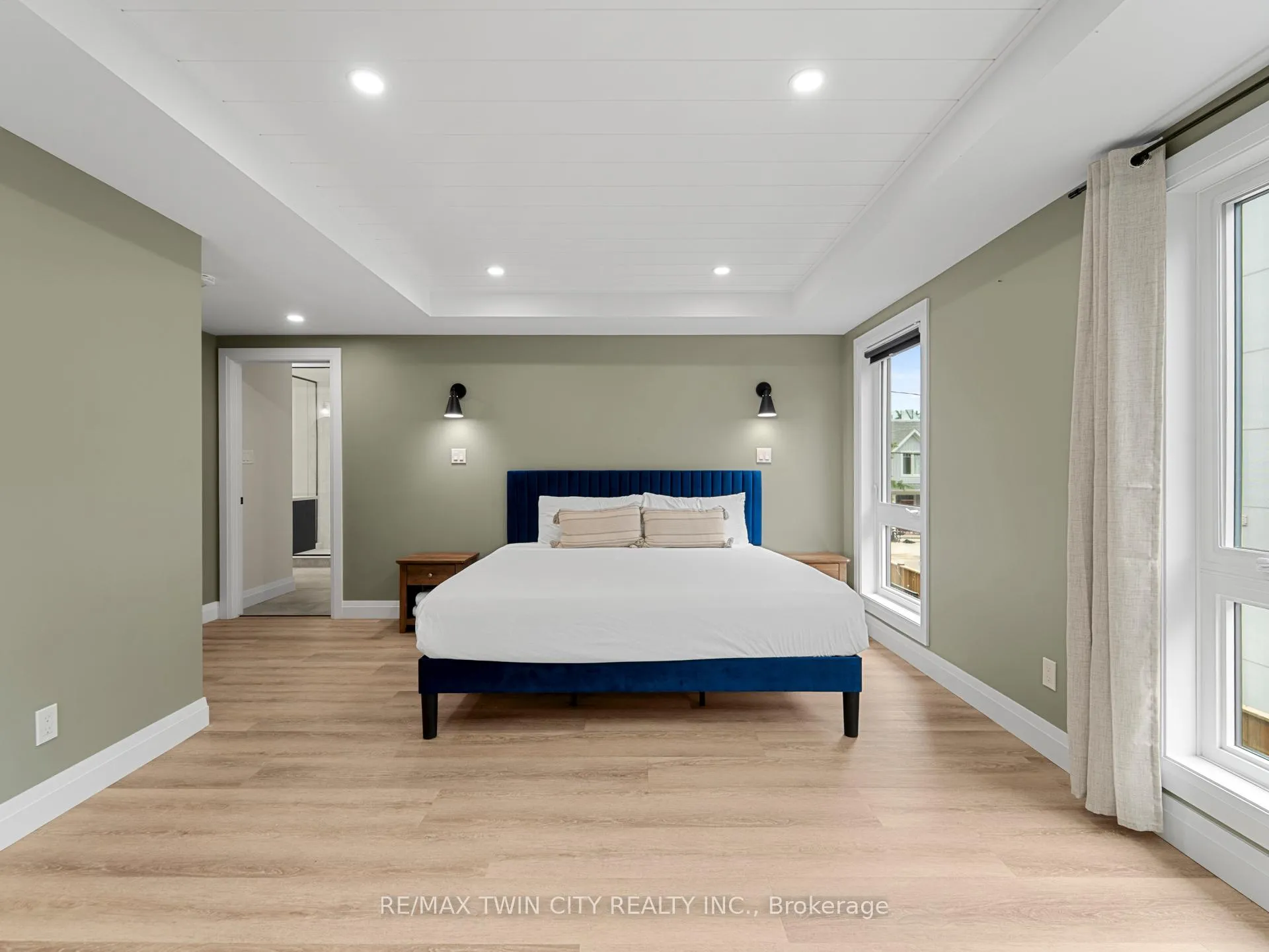 Photo 13 of 55 Centre Street, Lambton Shores, Grand Bend — HOMEH