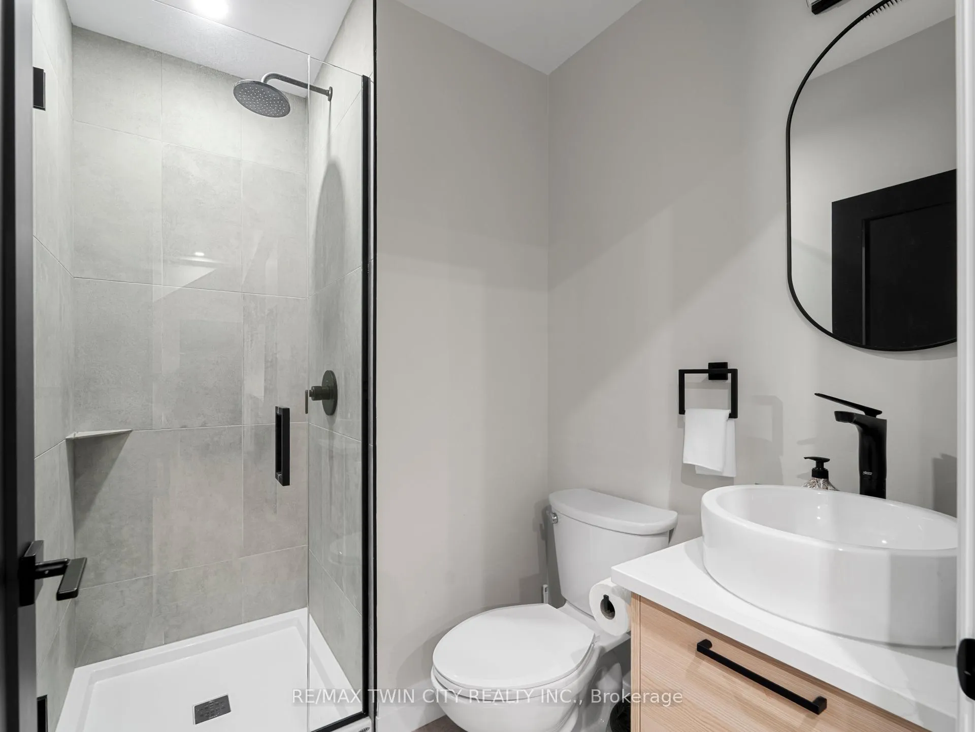 Photo 17 of 55 Centre Street, Lambton Shores, Grand Bend — HOMEH