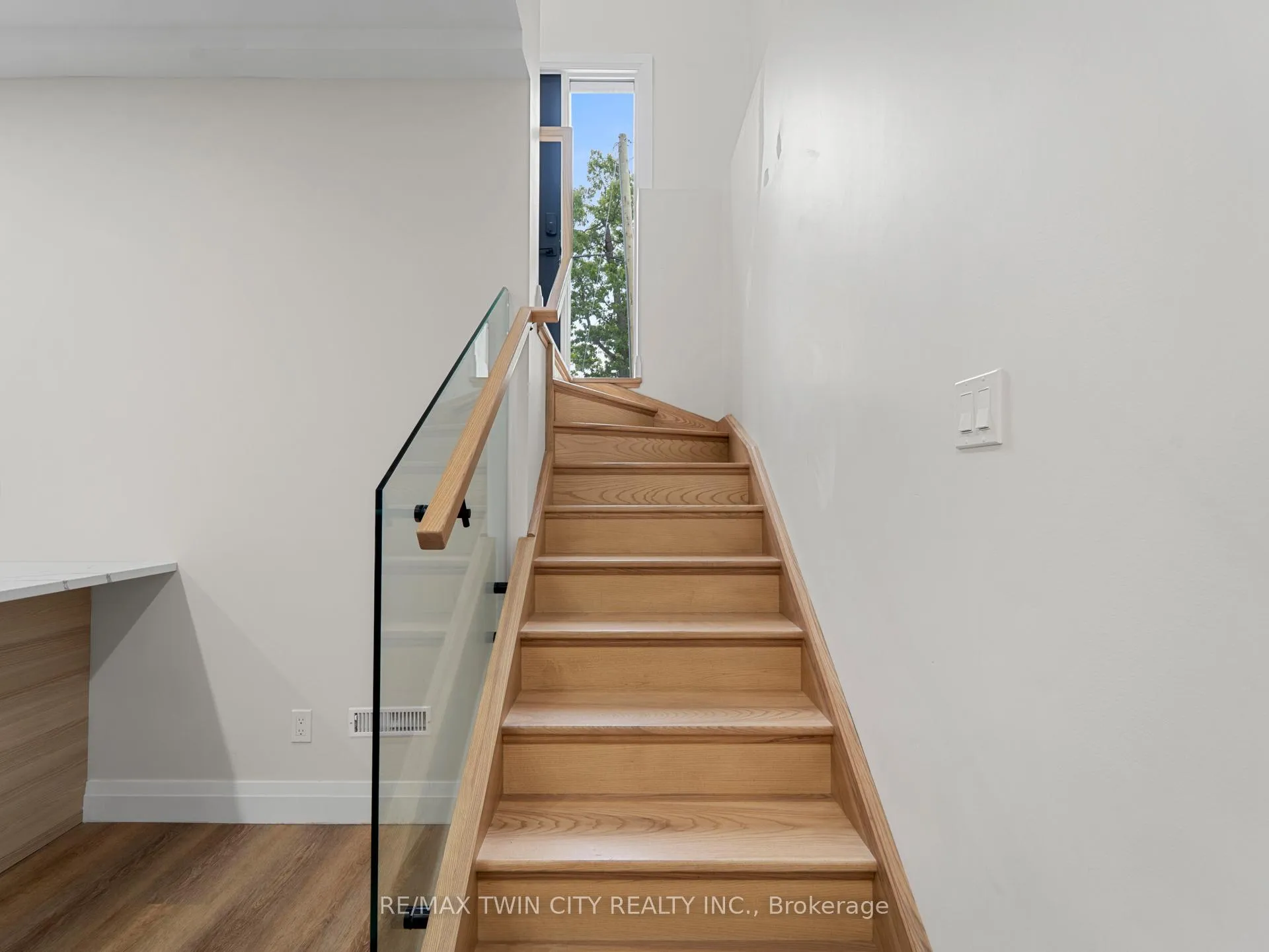 Photo 33 of 55 Centre Street, Lambton Shores, Grand Bend — HOMEH