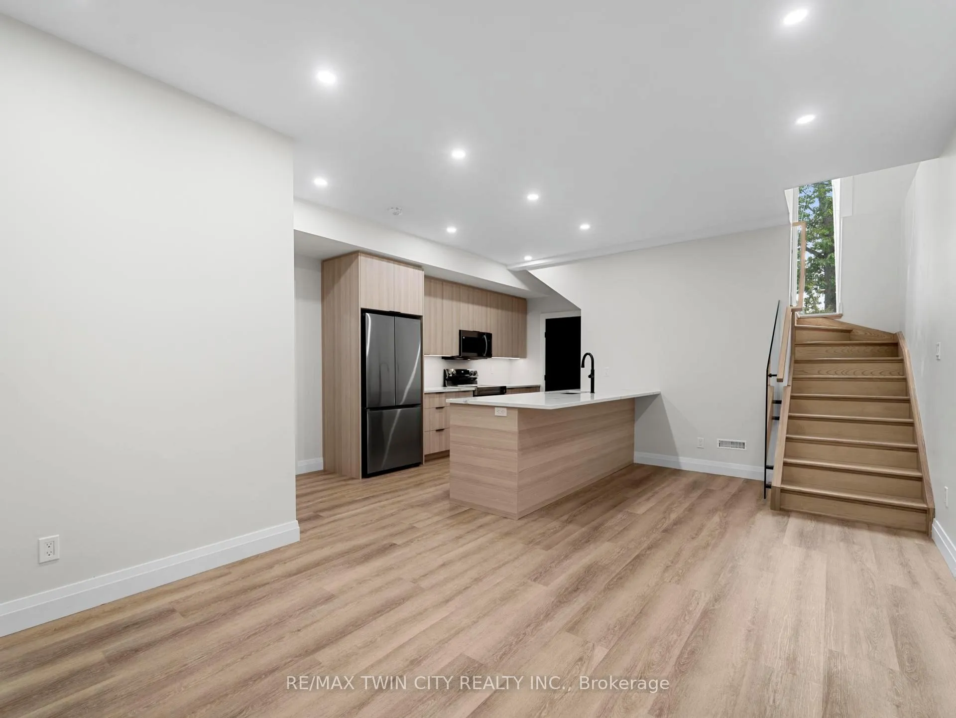 Photo 35 of 55 Centre Street, Lambton Shores, Grand Bend — HOMEH