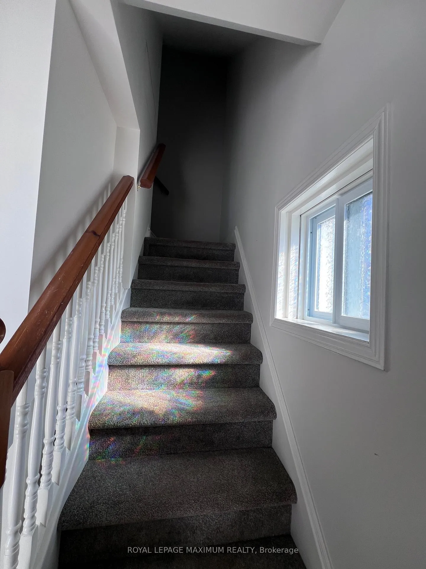 Photo 4 of Unit 1, 127 Innisfil Street, Barrie, Sanford — HOMEH