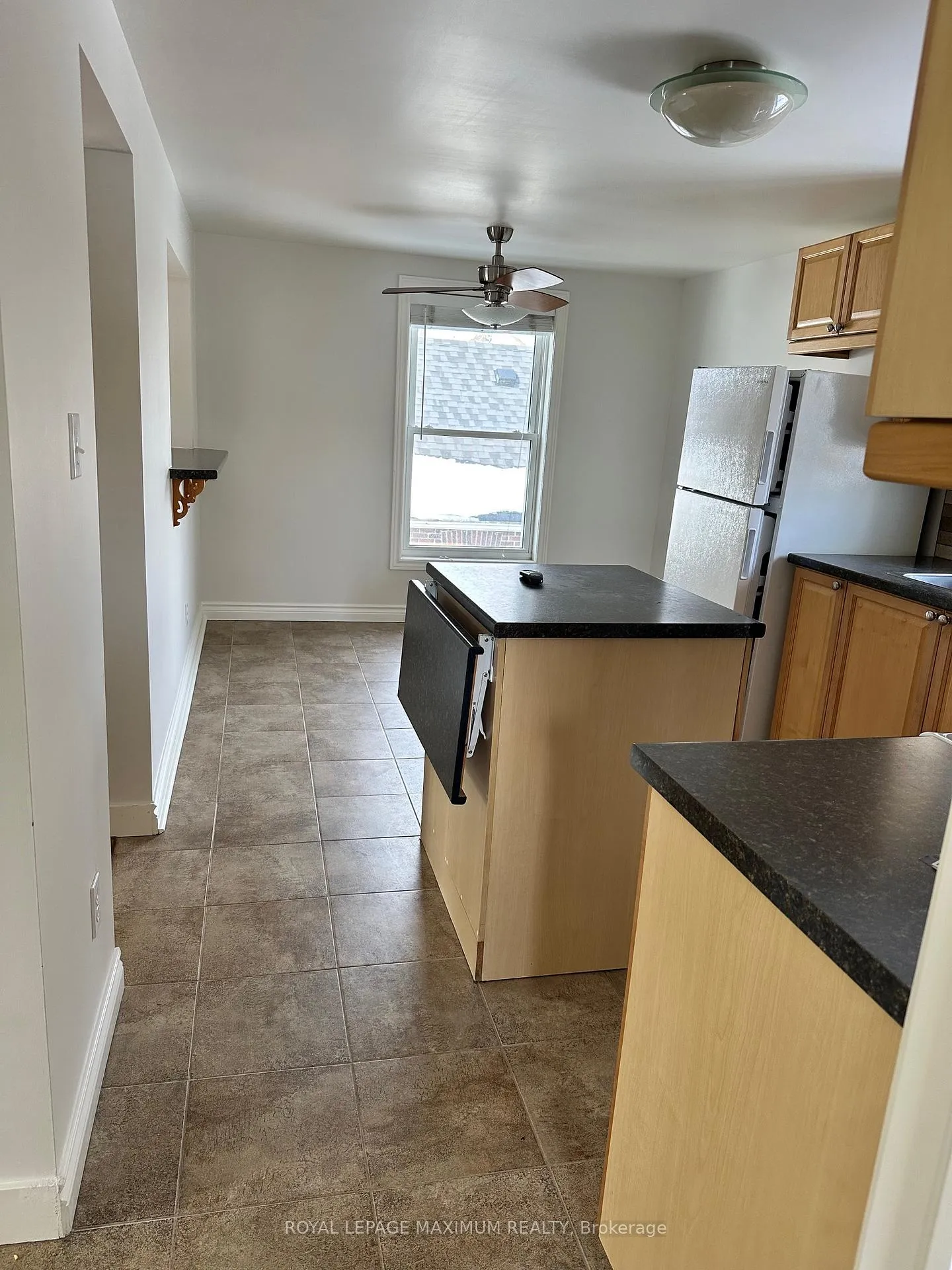 Photo 11 of Unit 1, 127 Innisfil Street, Barrie, Sanford — HOMEH