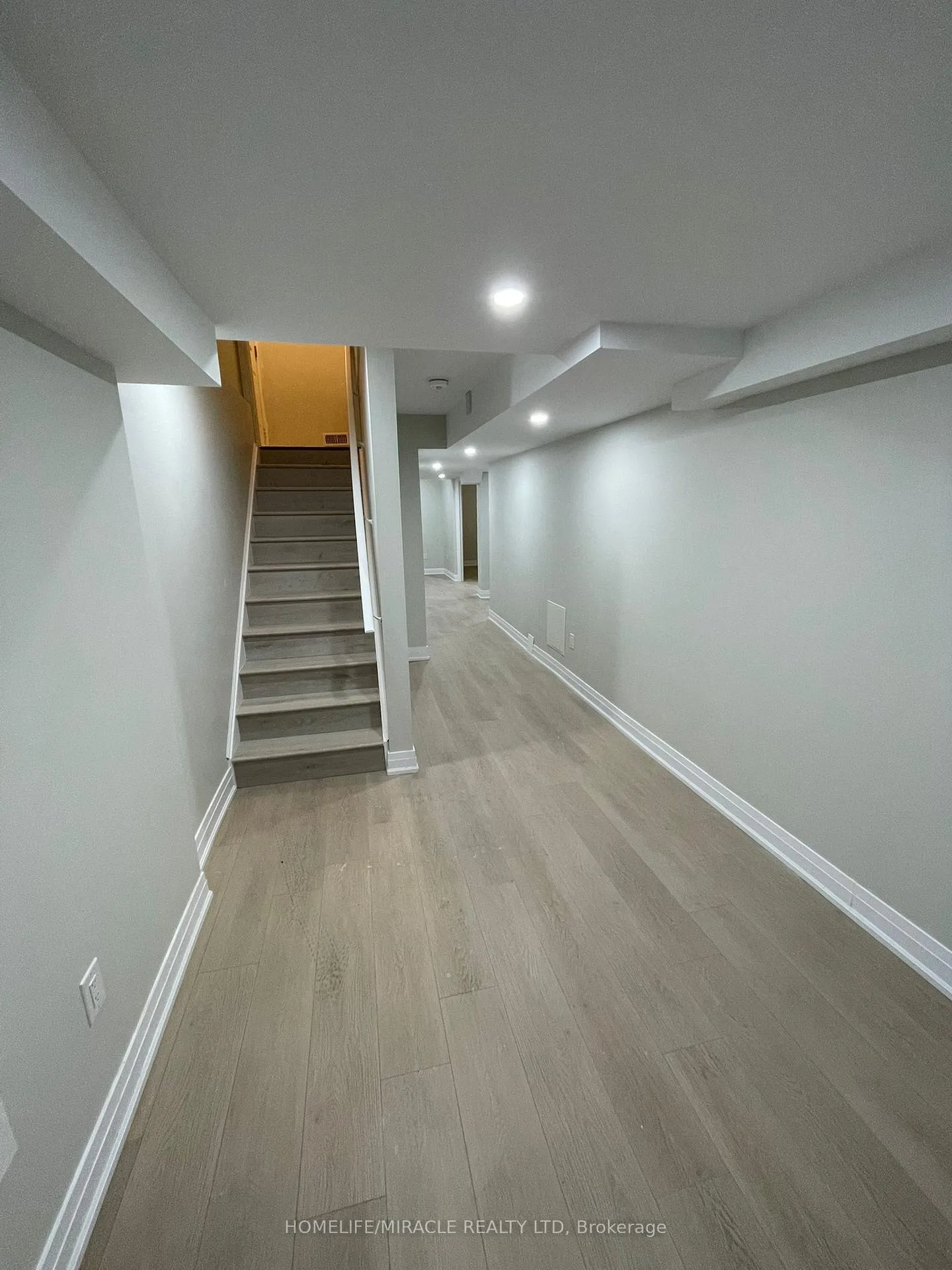 Photo 2 of 11 Truffle Court, Brampton, Northwest Brampton — HOMEH