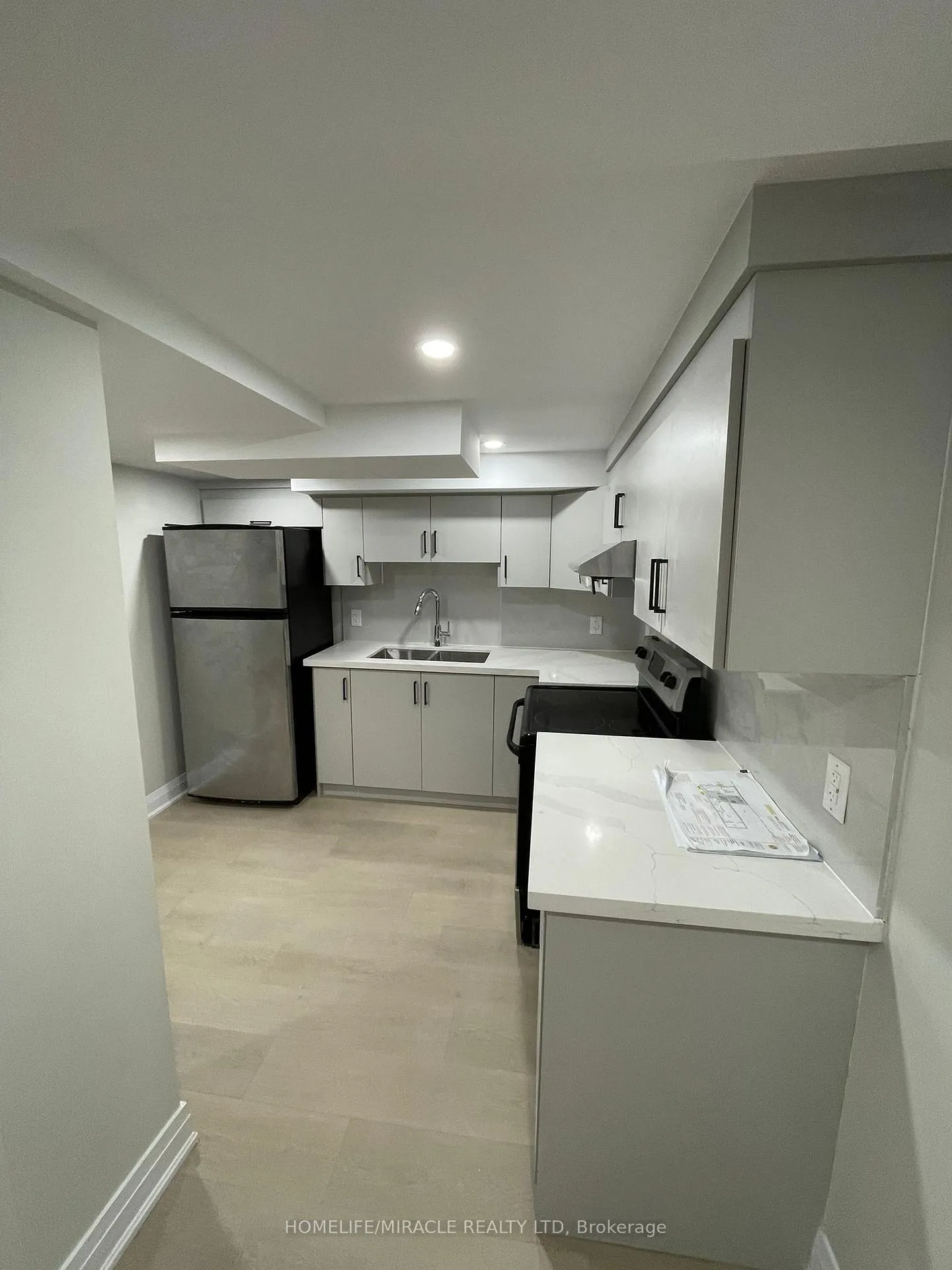 Photo 3 of 11 Truffle Court, Brampton, Northwest Brampton — HOMEH