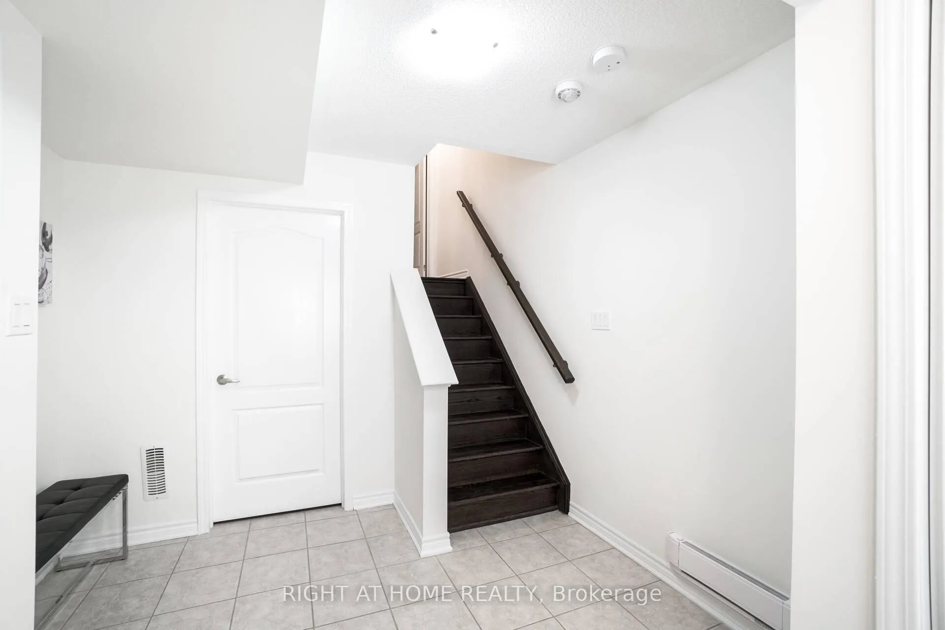 Photo 7 of 277 Casson Point, Milton, Ford — HOMEH
