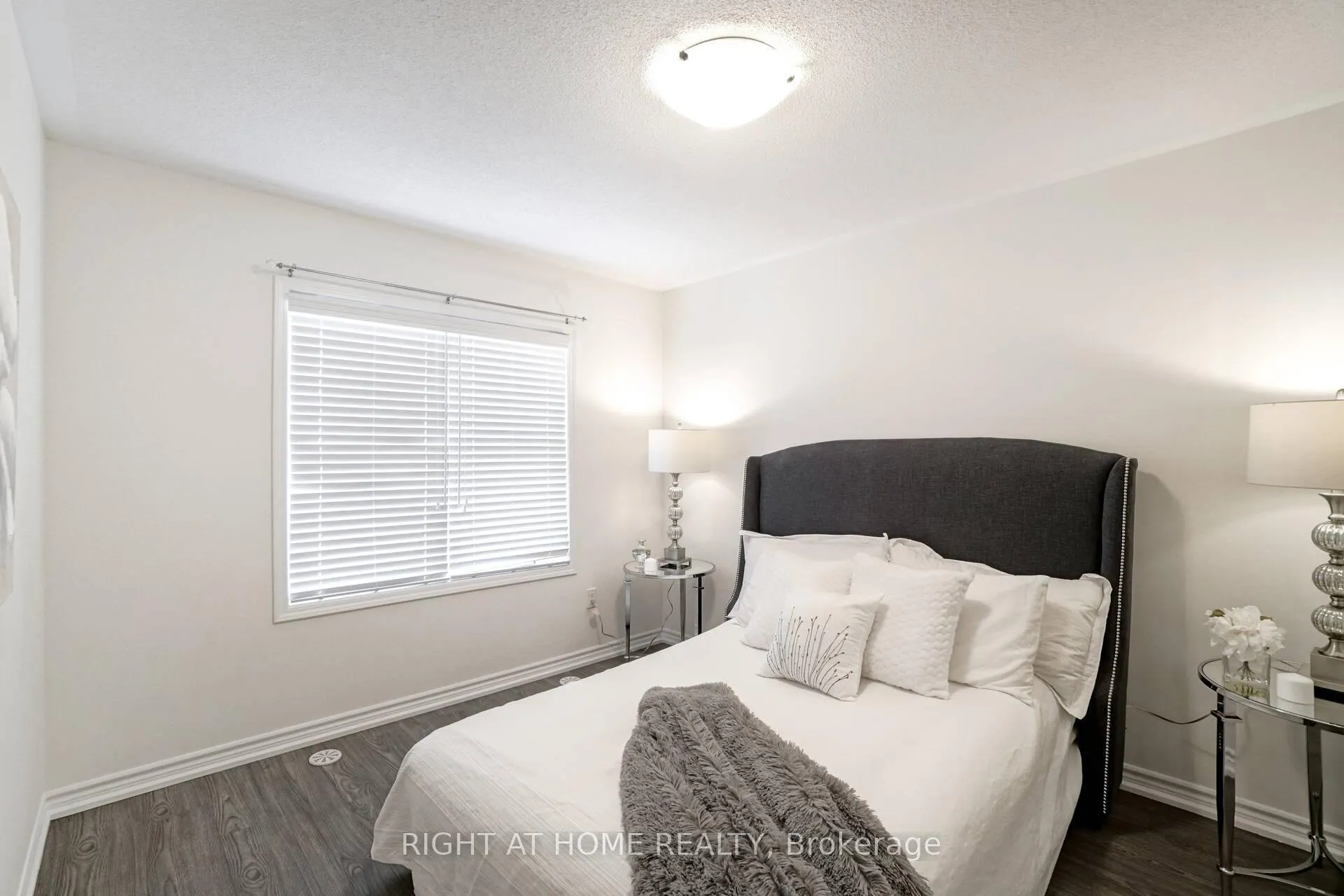 Photo 20 of 277 Casson Point, Milton, Ford — HOMEH