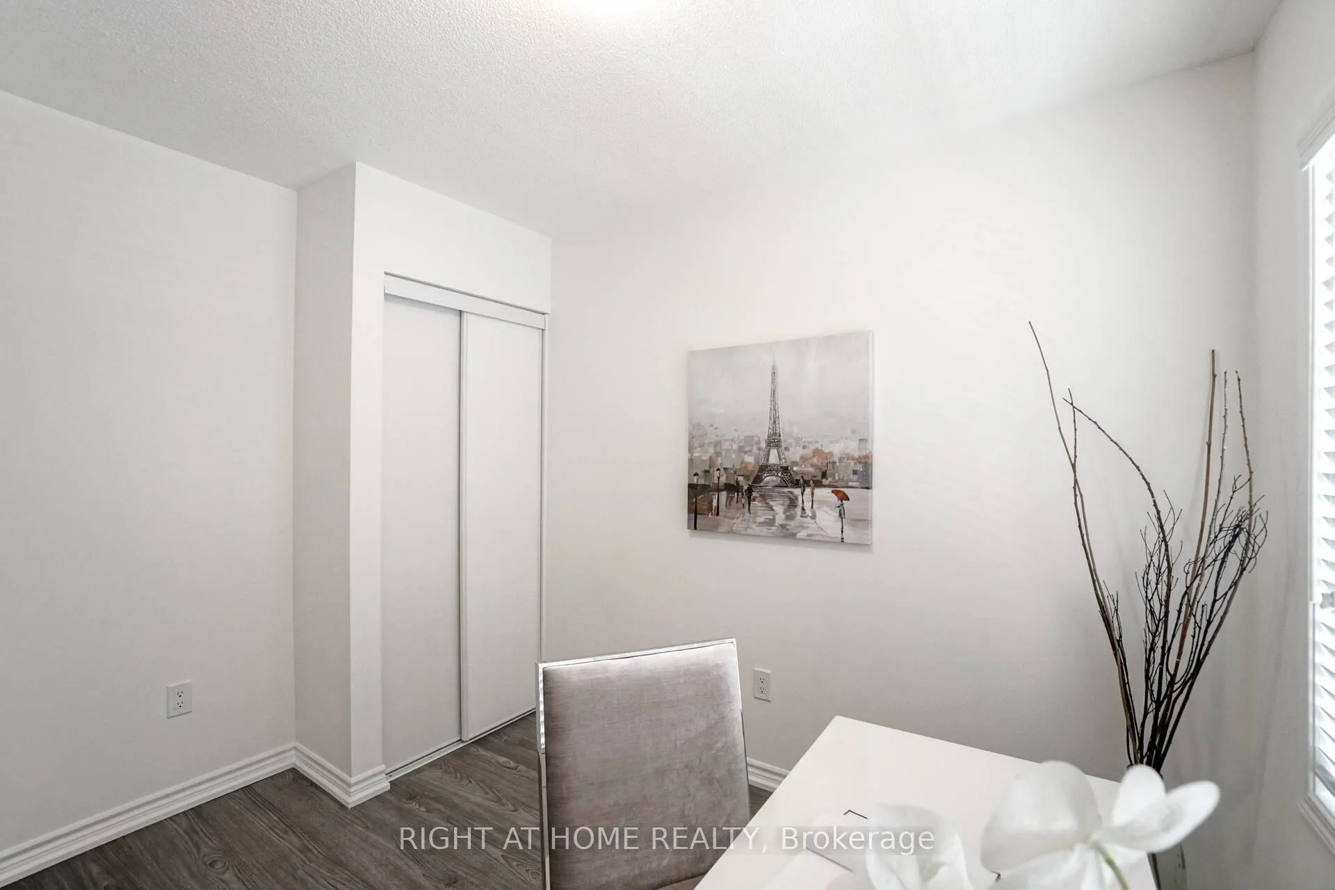 Photo 25 of 277 Casson Point, Milton, Ford — HOMEH