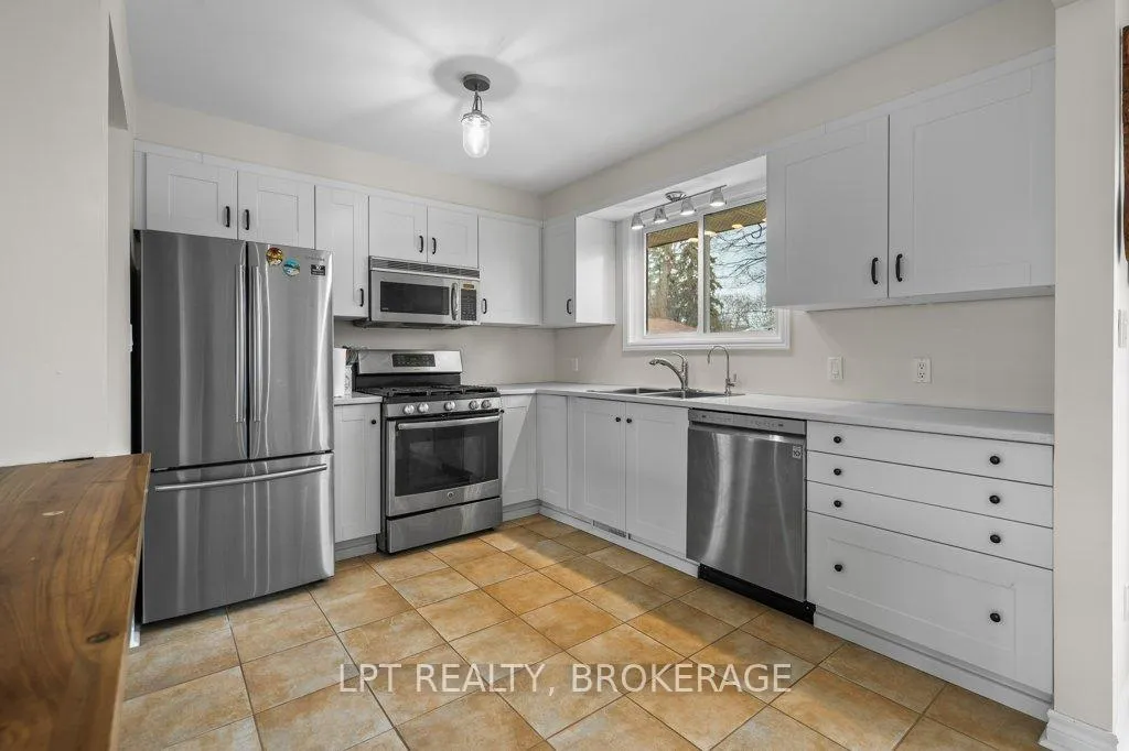 Photo 12 of 418 Knightsbridge Road, Kingston, City Southwest — HOMEH