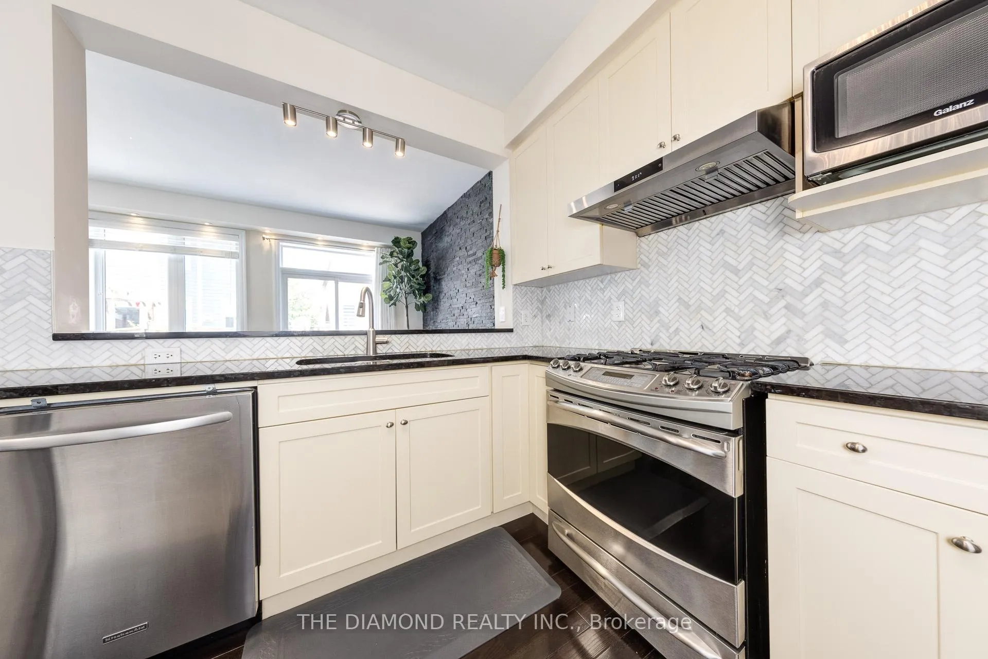Photo 10 of 21 Aird Court, Milton, Scott — HOMEH