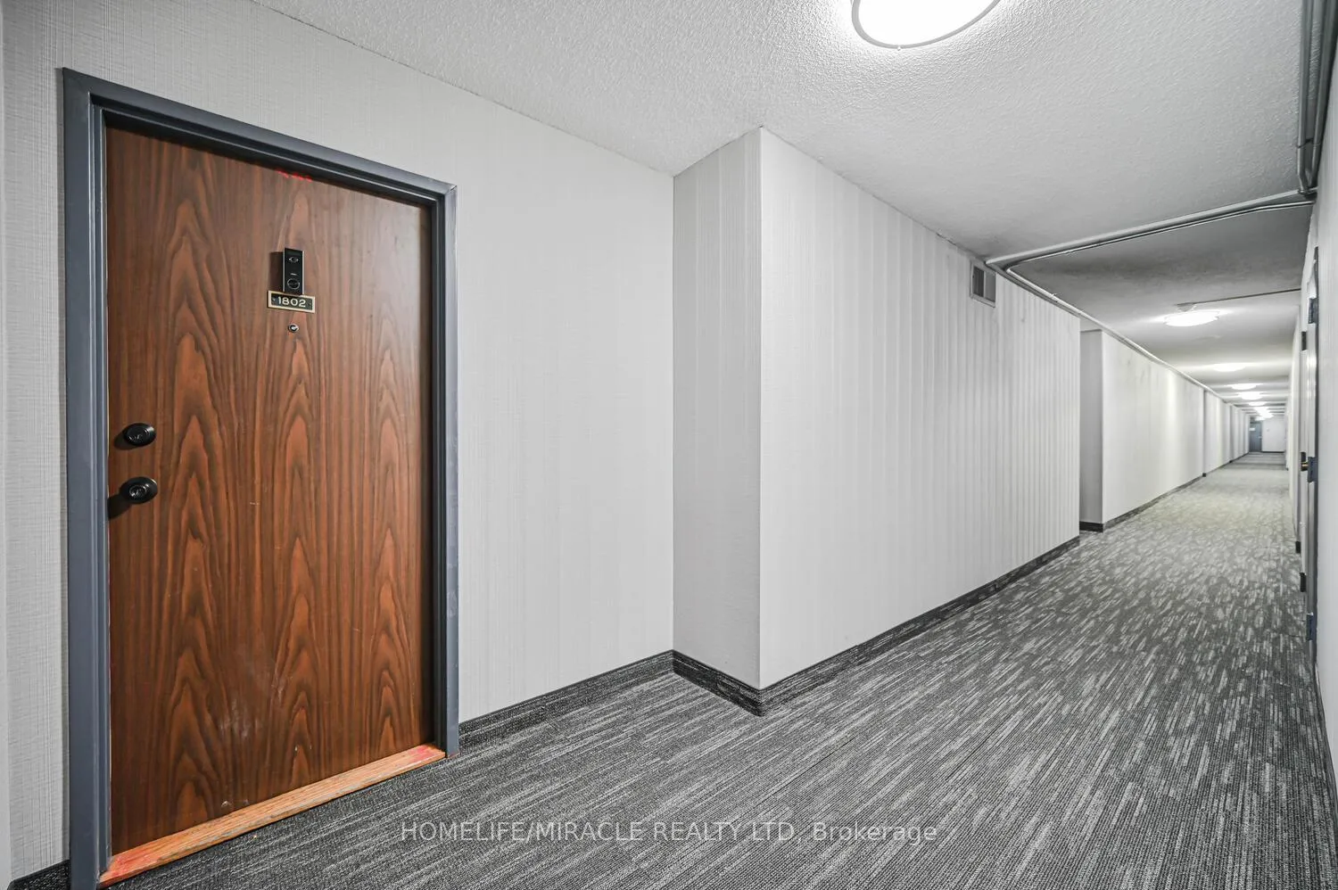 Photo 5 of Unit 1802, 4 Kings Cross Road, Brampton, Queen Street Corridor — HOMEH