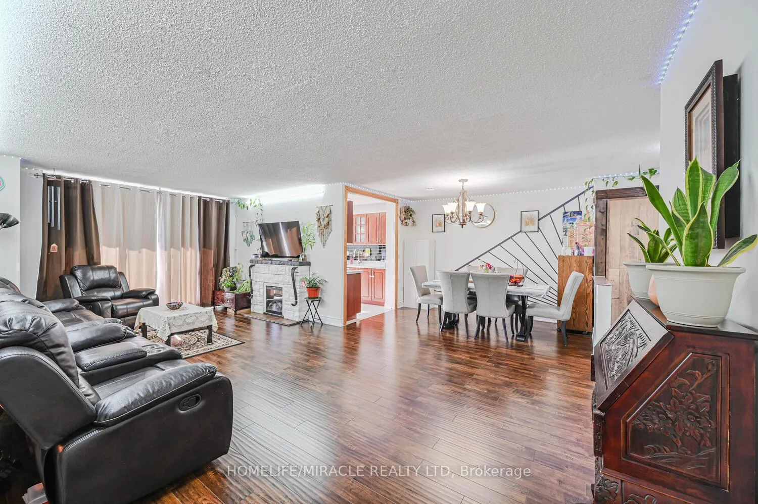 Photo 8 of Unit 1802, 4 Kings Cross Road, Brampton, Queen Street Corridor — HOMEH