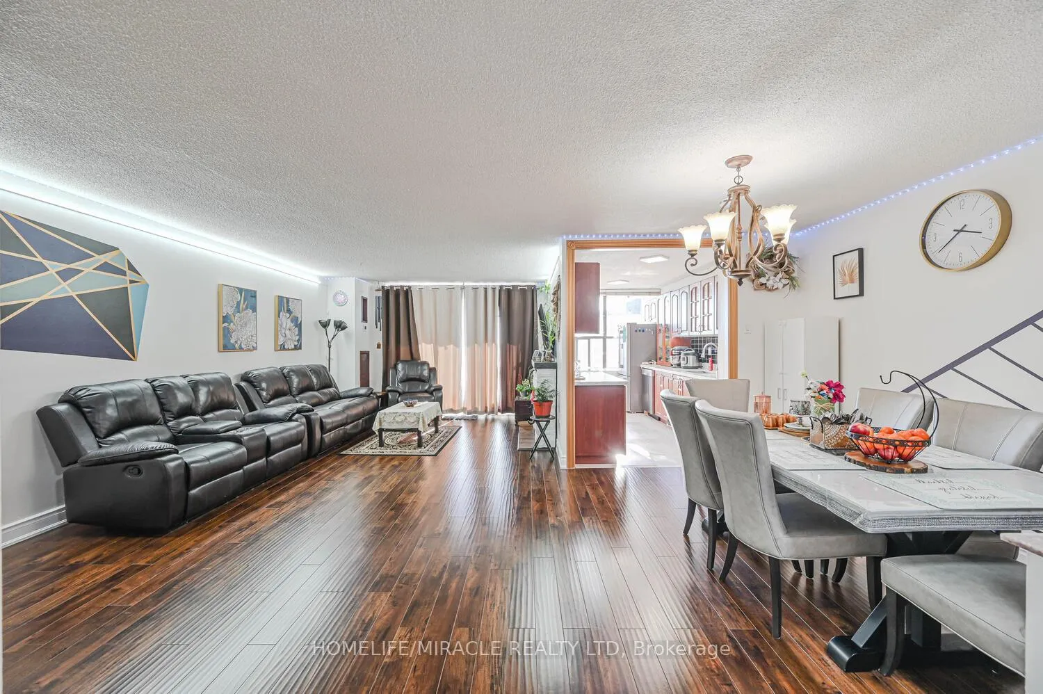 Photo 9 of Unit 1802, 4 Kings Cross Road, Brampton, Queen Street Corridor — HOMEH