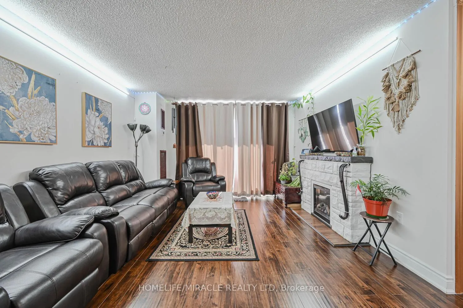 Photo 10 of Unit 1802, 4 Kings Cross Road, Brampton, Queen Street Corridor — HOMEH