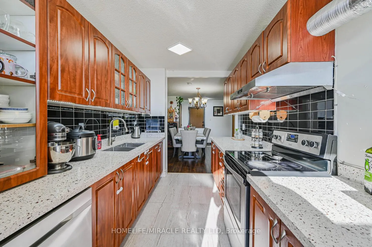 Photo 17 of Unit 1802, 4 Kings Cross Road, Brampton, Queen Street Corridor — HOMEH