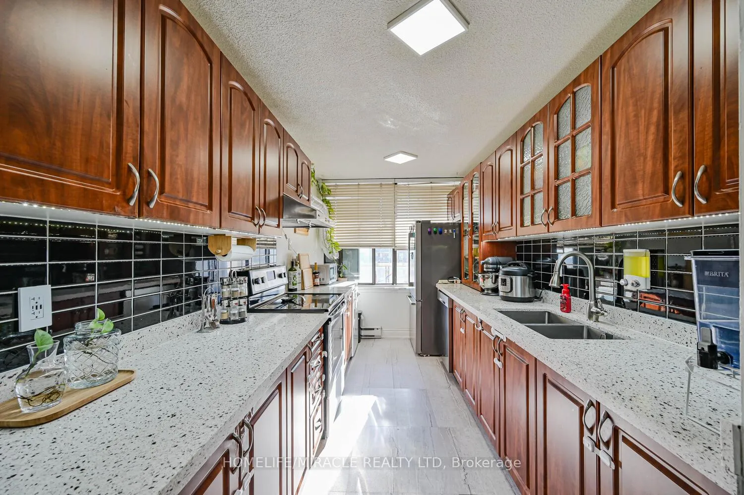 Photo 18 of Unit 1802, 4 Kings Cross Road, Brampton, Queen Street Corridor — HOMEH