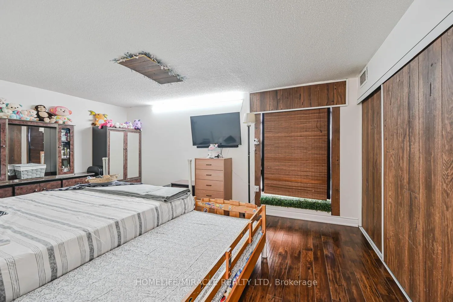 Photo 24 of Unit 1802, 4 Kings Cross Road, Brampton, Queen Street Corridor — HOMEH