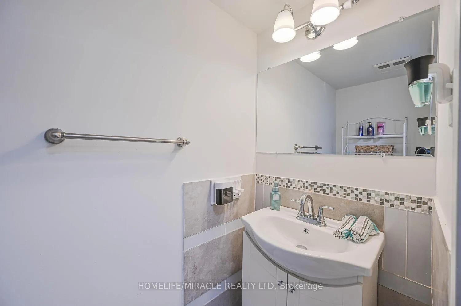 Photo 28 of Unit 1802, 4 Kings Cross Road, Brampton, Queen Street Corridor — HOMEH