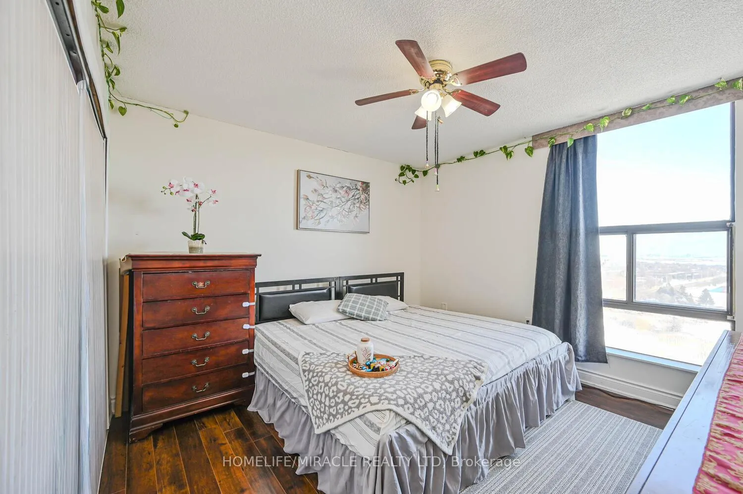 Photo 29 of Unit 1802, 4 Kings Cross Road, Brampton, Queen Street Corridor — HOMEH