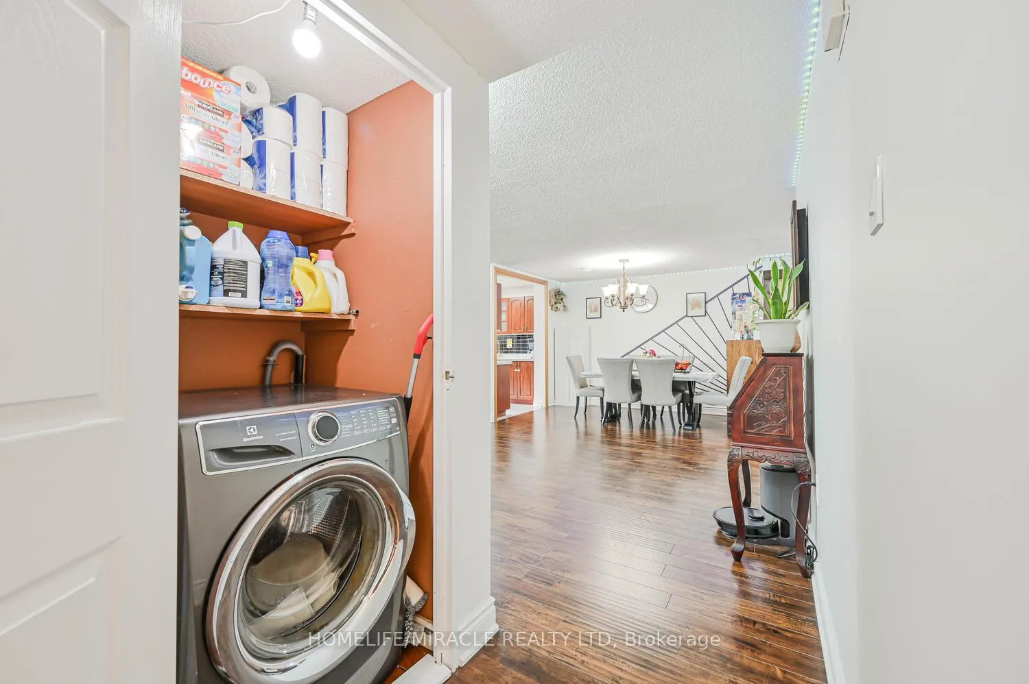 Photo 42 of Unit 1802, 4 Kings Cross Road, Brampton, Queen Street Corridor — HOMEH