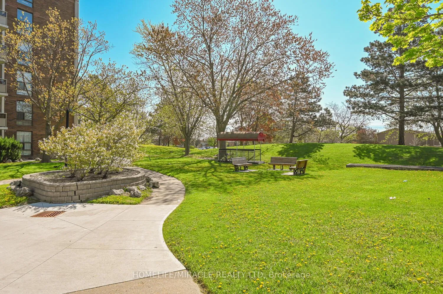 Photo 49 of Unit 1802, 4 Kings Cross Road, Brampton, Queen Street Corridor — HOMEH