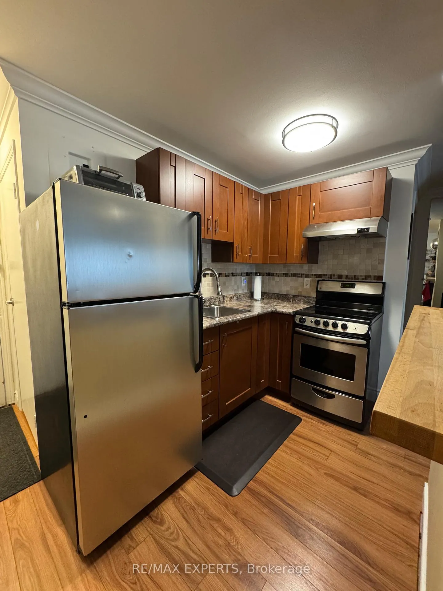 Photo 3 of Unit C, 42 Queen Street, Caledon, Bolton North — HOMEH