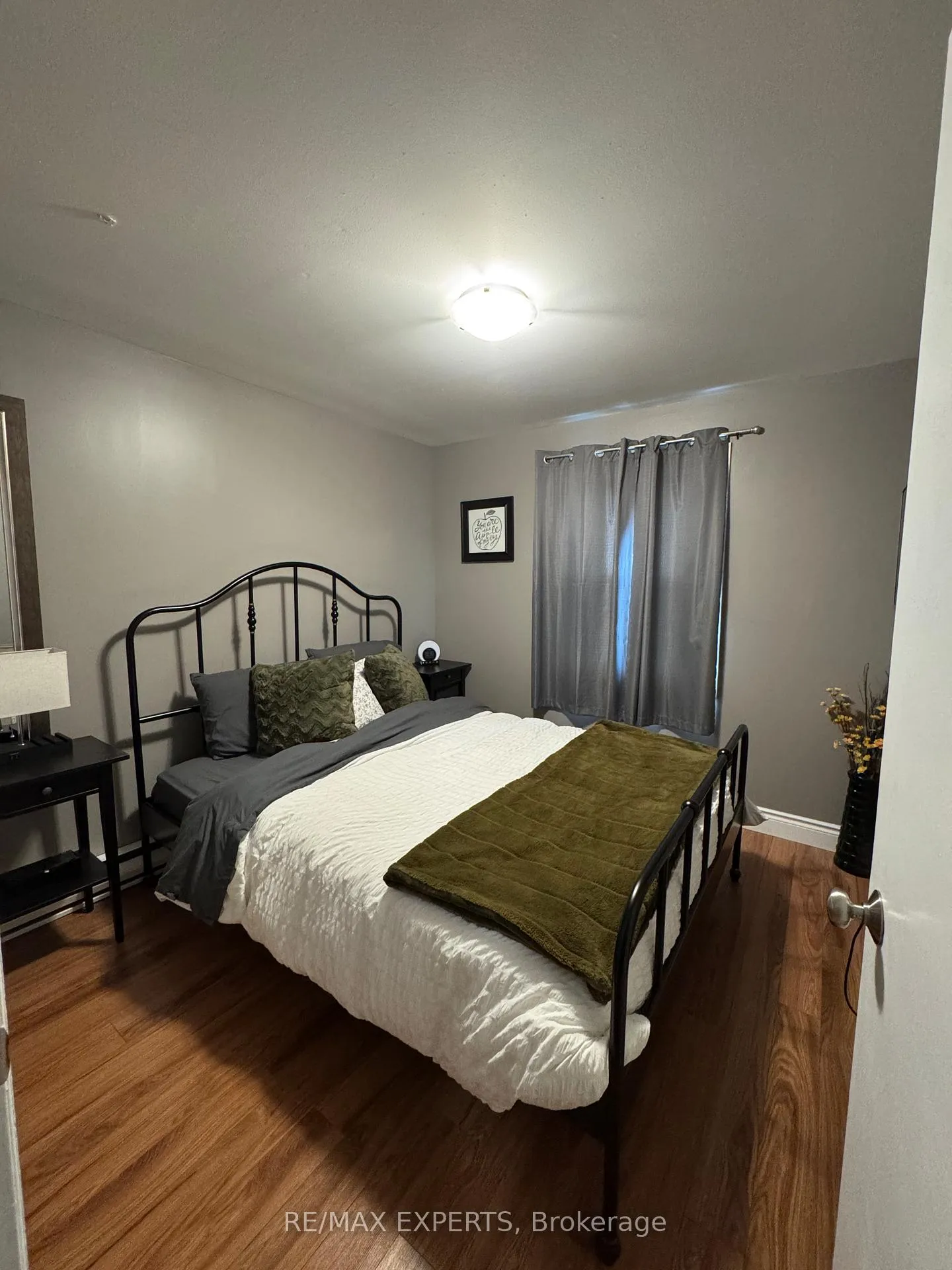 Photo 8 of Unit C, 42 Queen Street, Caledon, Bolton North — HOMEH