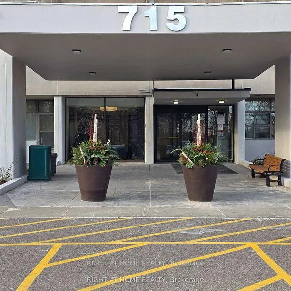 Front of Unit 2504, 715 Don Mills Road