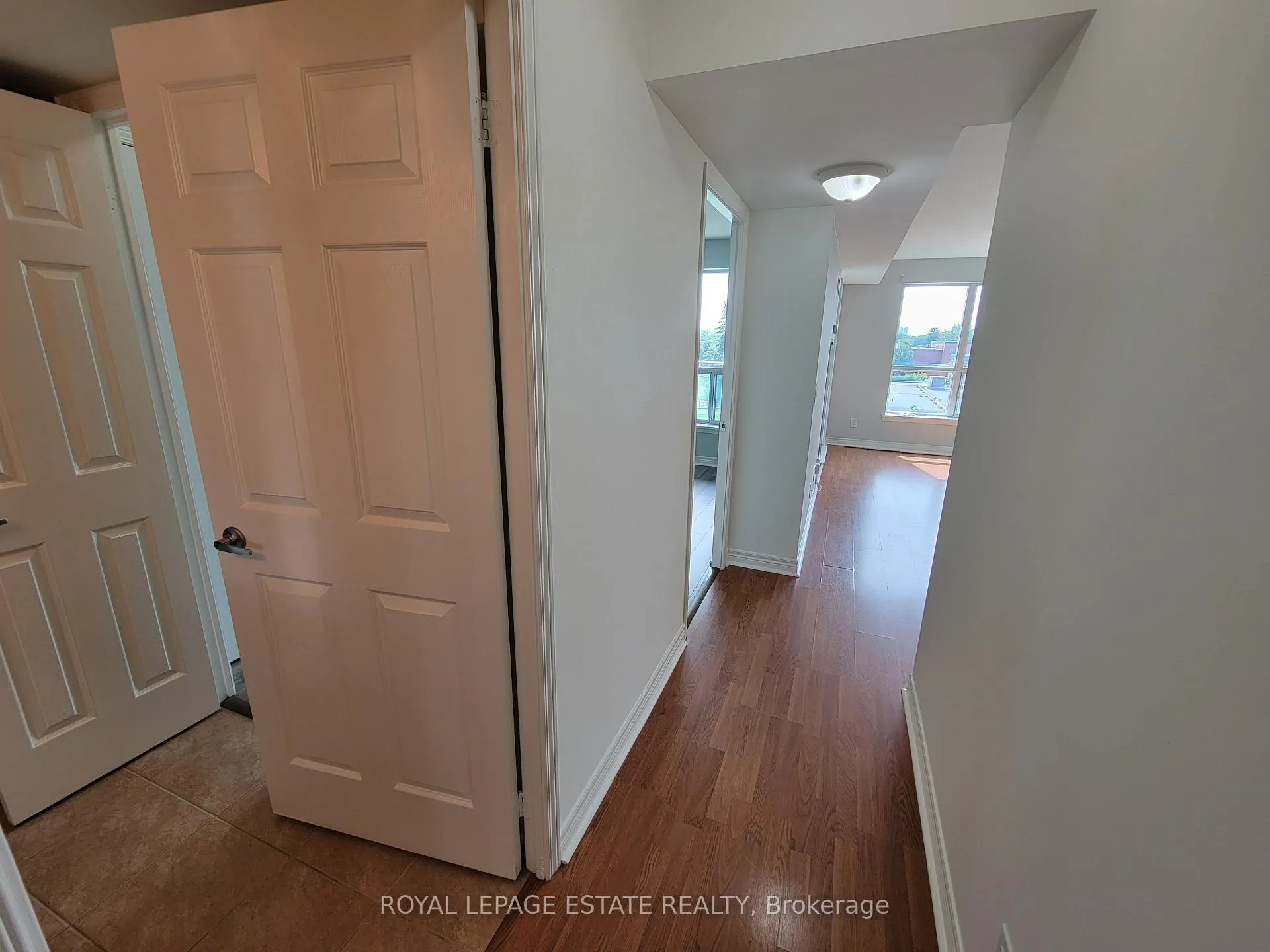 Photo 7 of Unit 415, 60 Fairfax Crescent, Scarborough, Clairlea-Birchmount — HOMEH