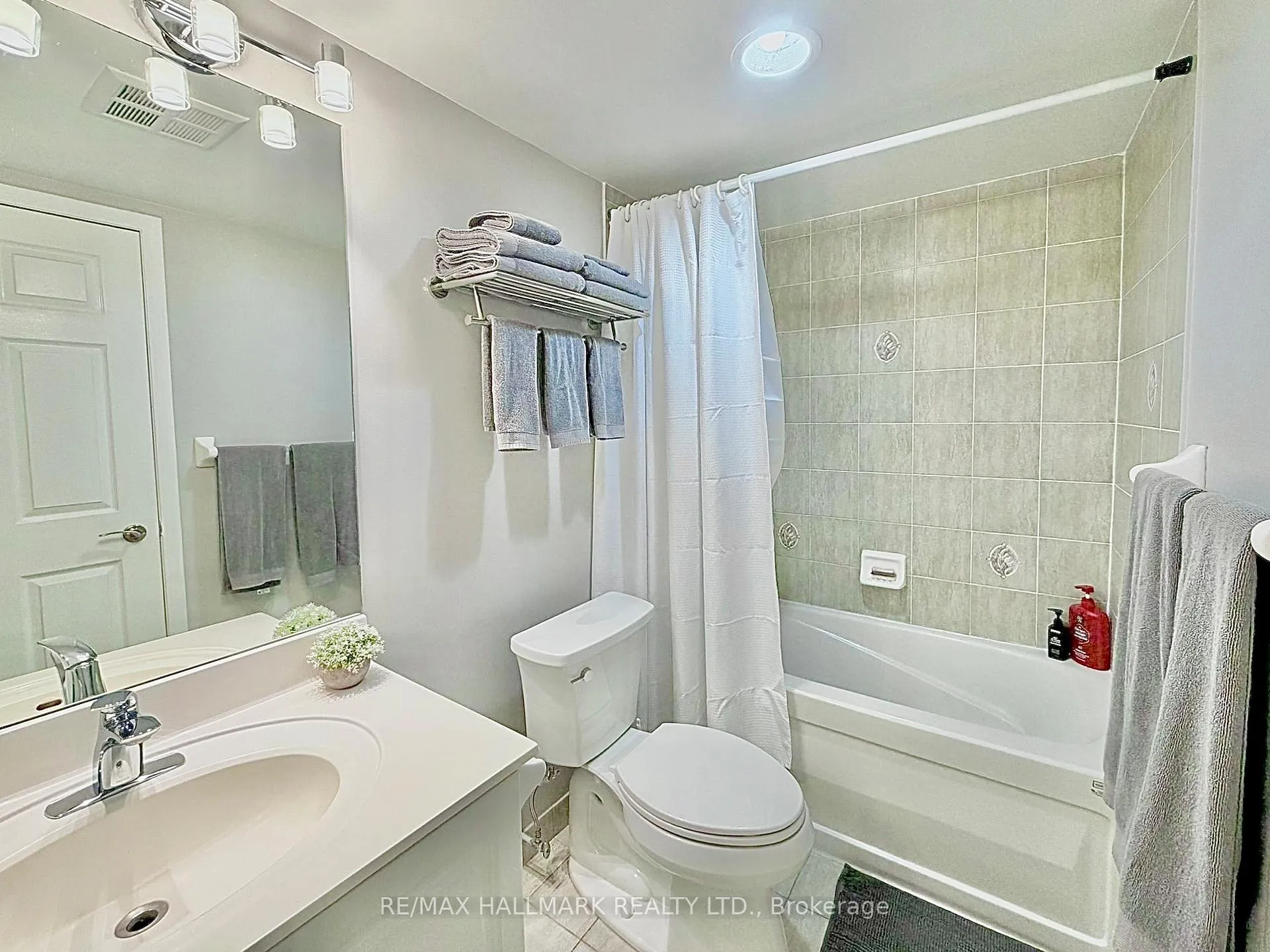 Photo 18 of Unit 920, 8 Mondeo Drive, Scarborough, Dorset Park — HOMEH