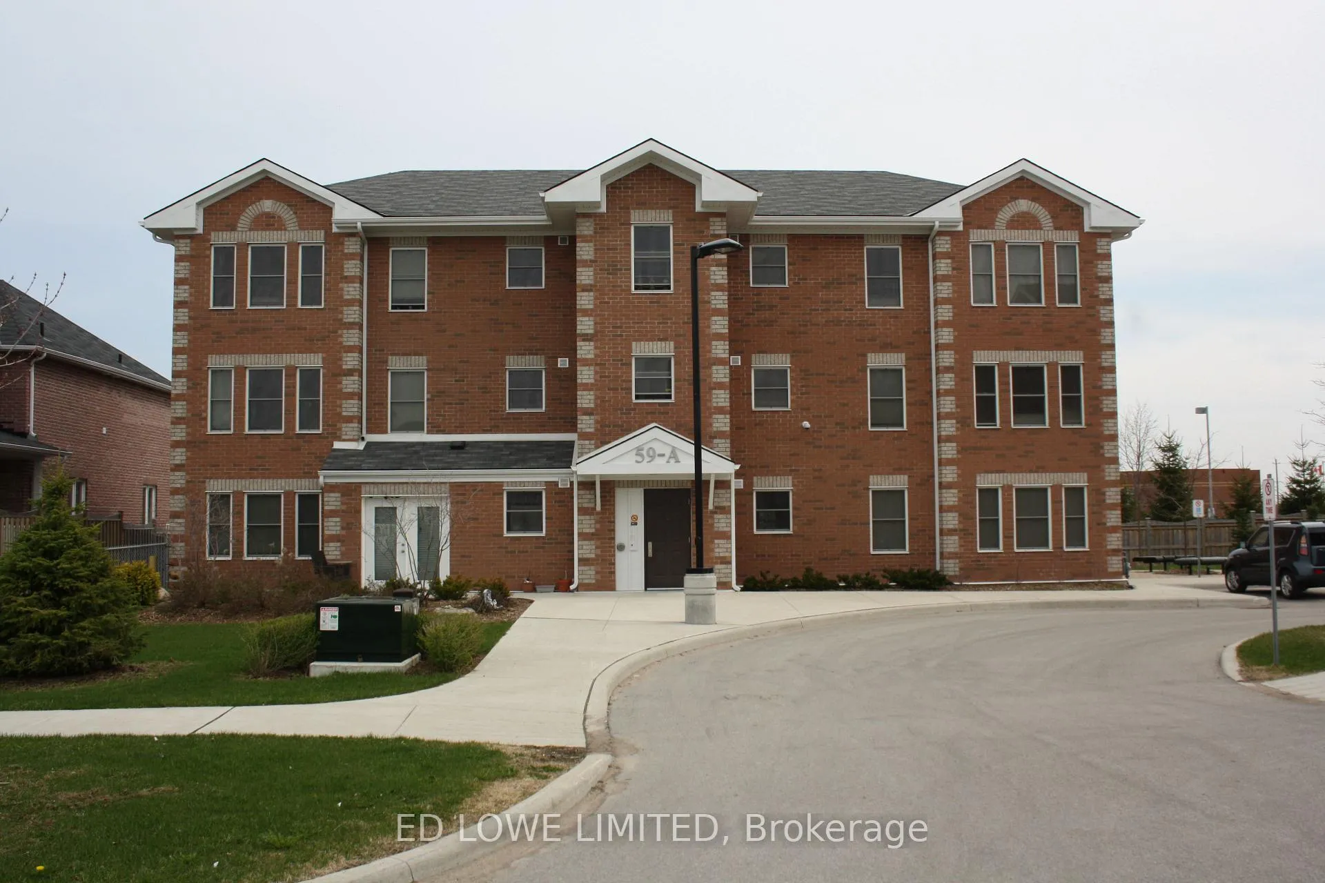 Photo 2 of Unit E-202, 59 Arch Brown Court, Barrie, East Bayfield — HOMEH
