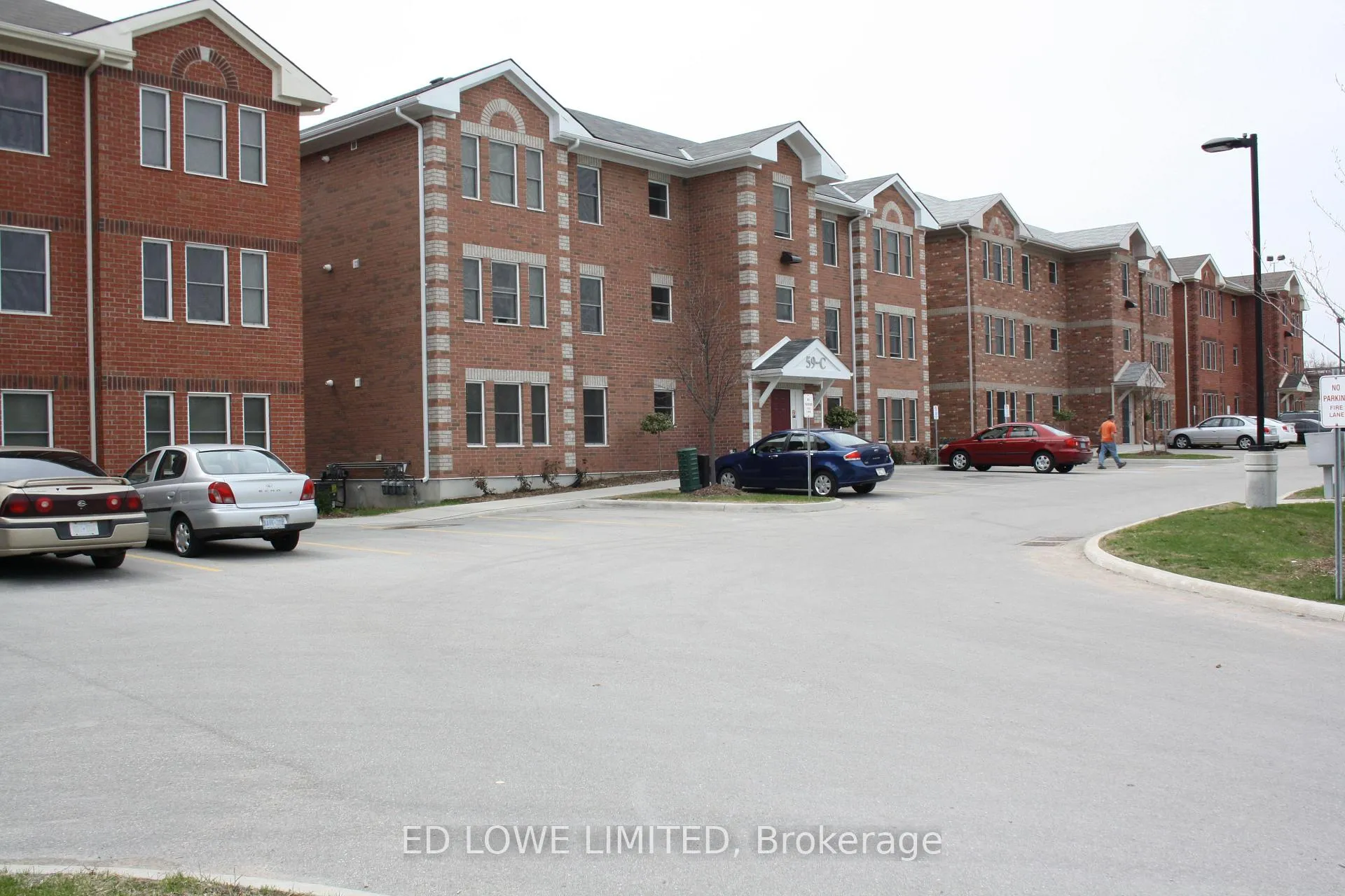 Photo 3 of Unit E-202, 59 Arch Brown Court, Barrie, East Bayfield — HOMEH