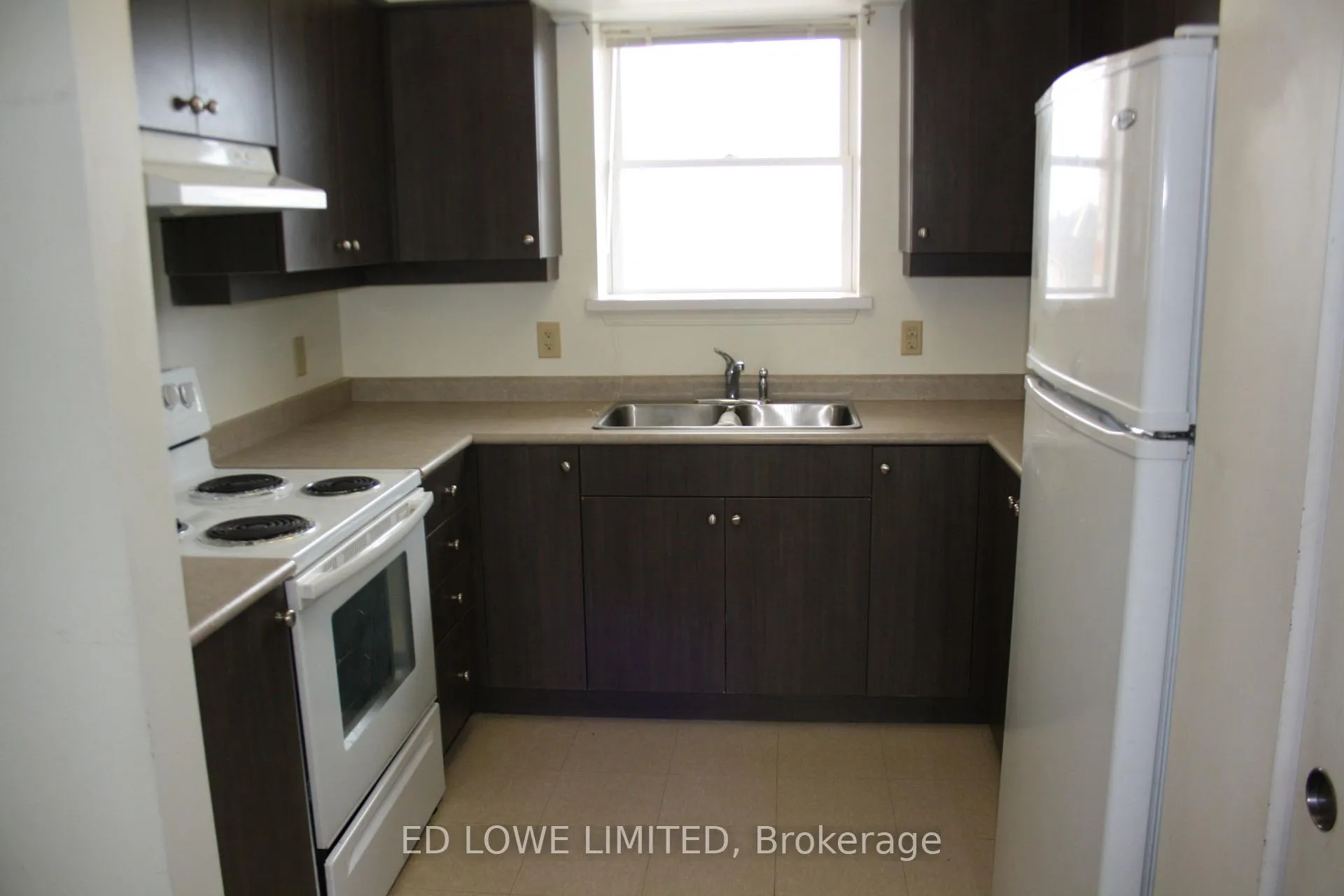Photo 28 of Unit E-202, 59 Arch Brown Court, Barrie, East Bayfield — HOMEH