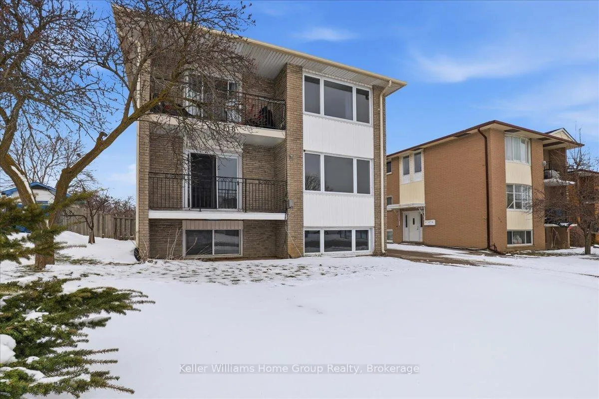 Photo 2 of 118 Chandler Drive, Kitchener — HOMEH