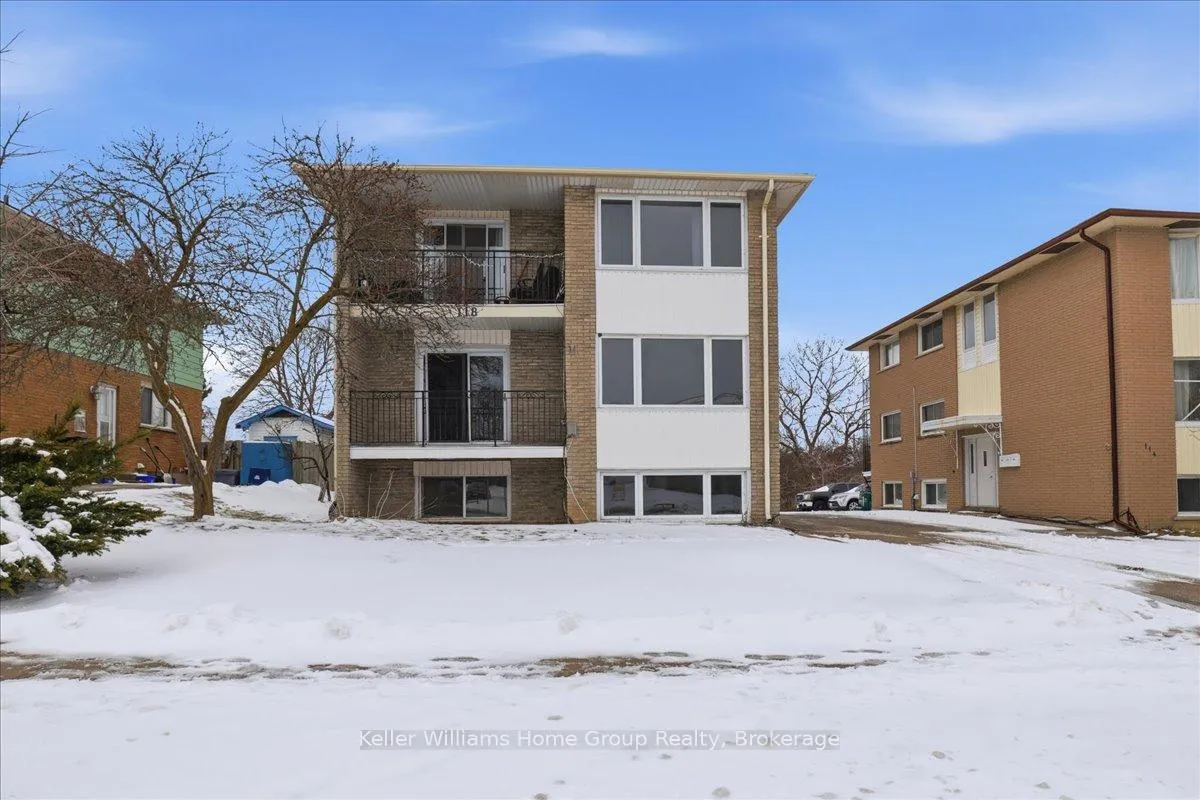 Photo 3 of 118 Chandler Drive, Kitchener — HOMEH